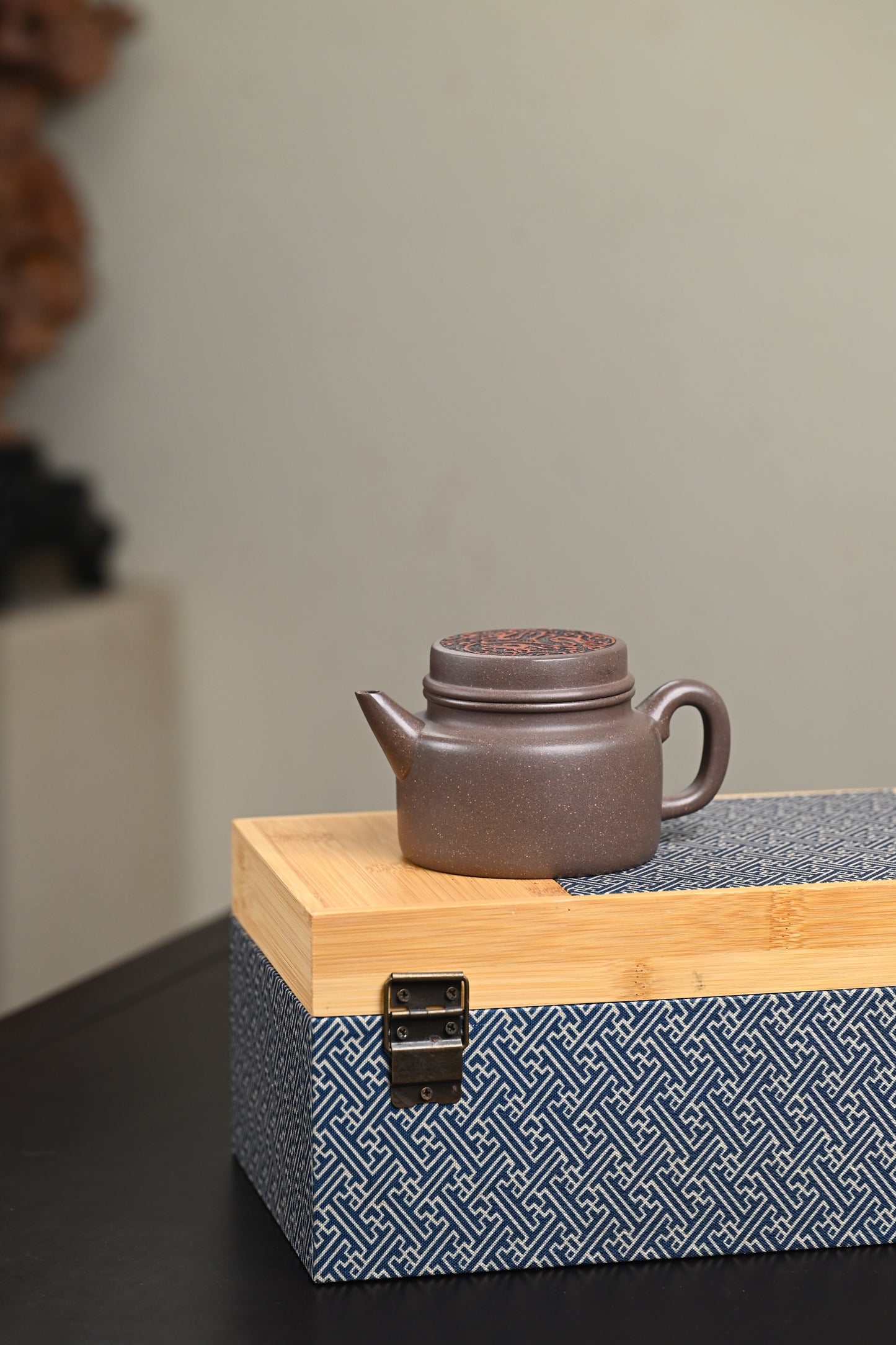 双研高 『德钟』 青灰段·容量240cc·7孔出水·王岳龄·国家级正高级工艺美术师
