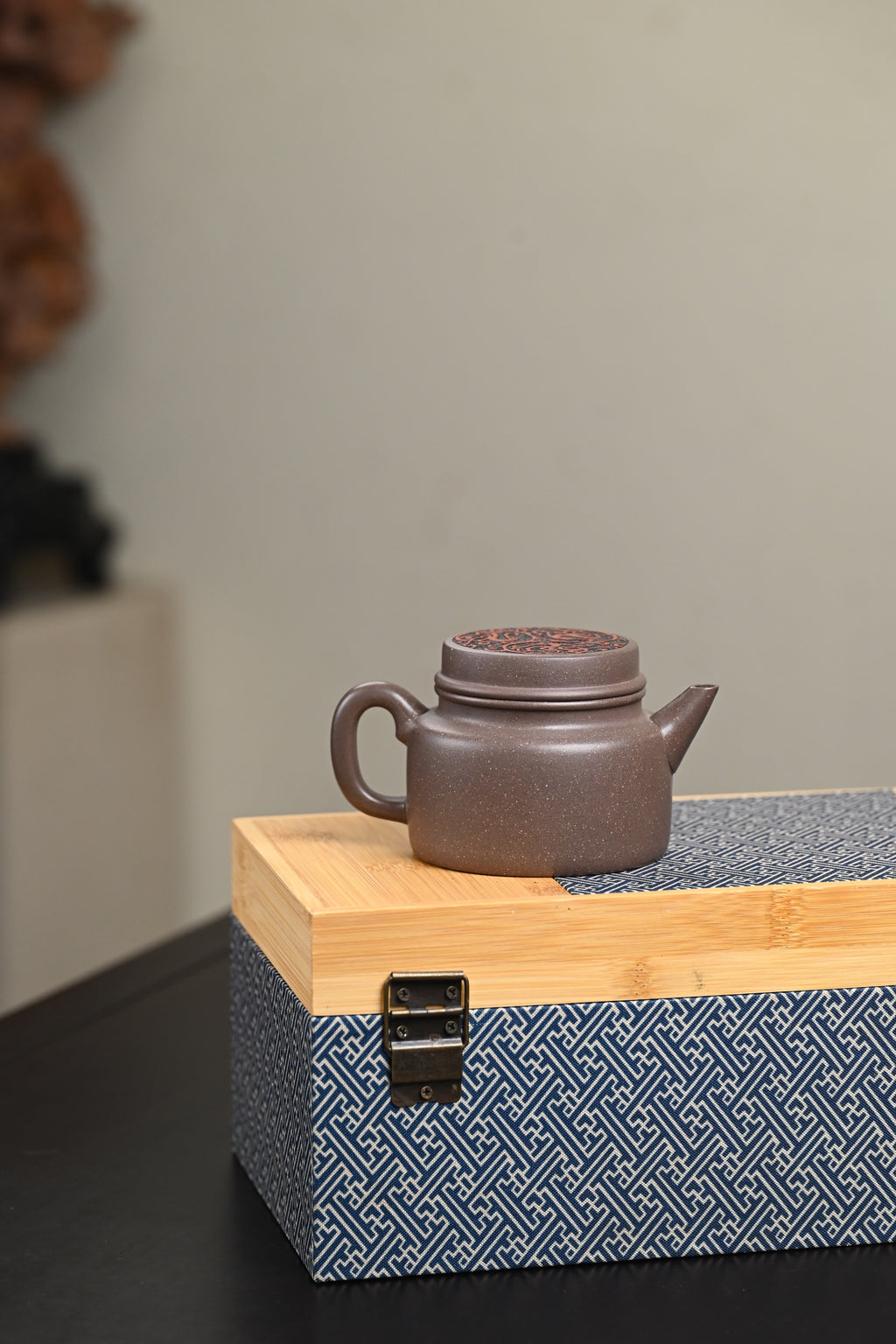 Shuangyan Gao "Dezhong" Blue-gray Section · Capacity 240cc · 7-hole Water Outlet · Wang Yueling · National Level Senior Arts and Crafts Master - ZishaTeapotChina