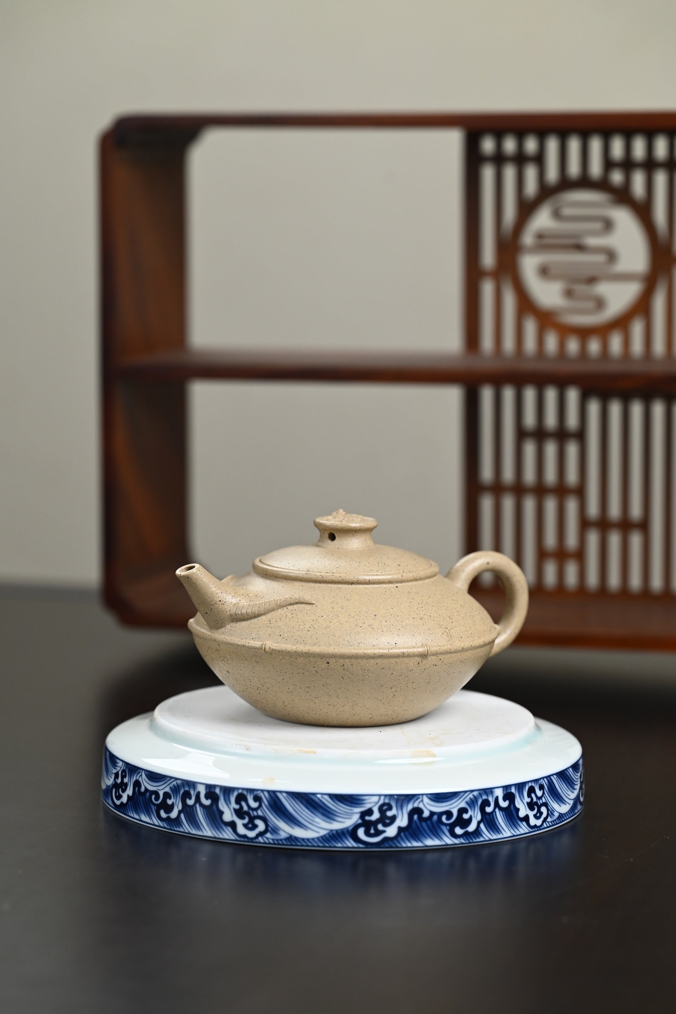 双研高 『牛气冲天』 白玉段·容量280cc·9孔出水·王岳龄·国家级正高级工艺美术师