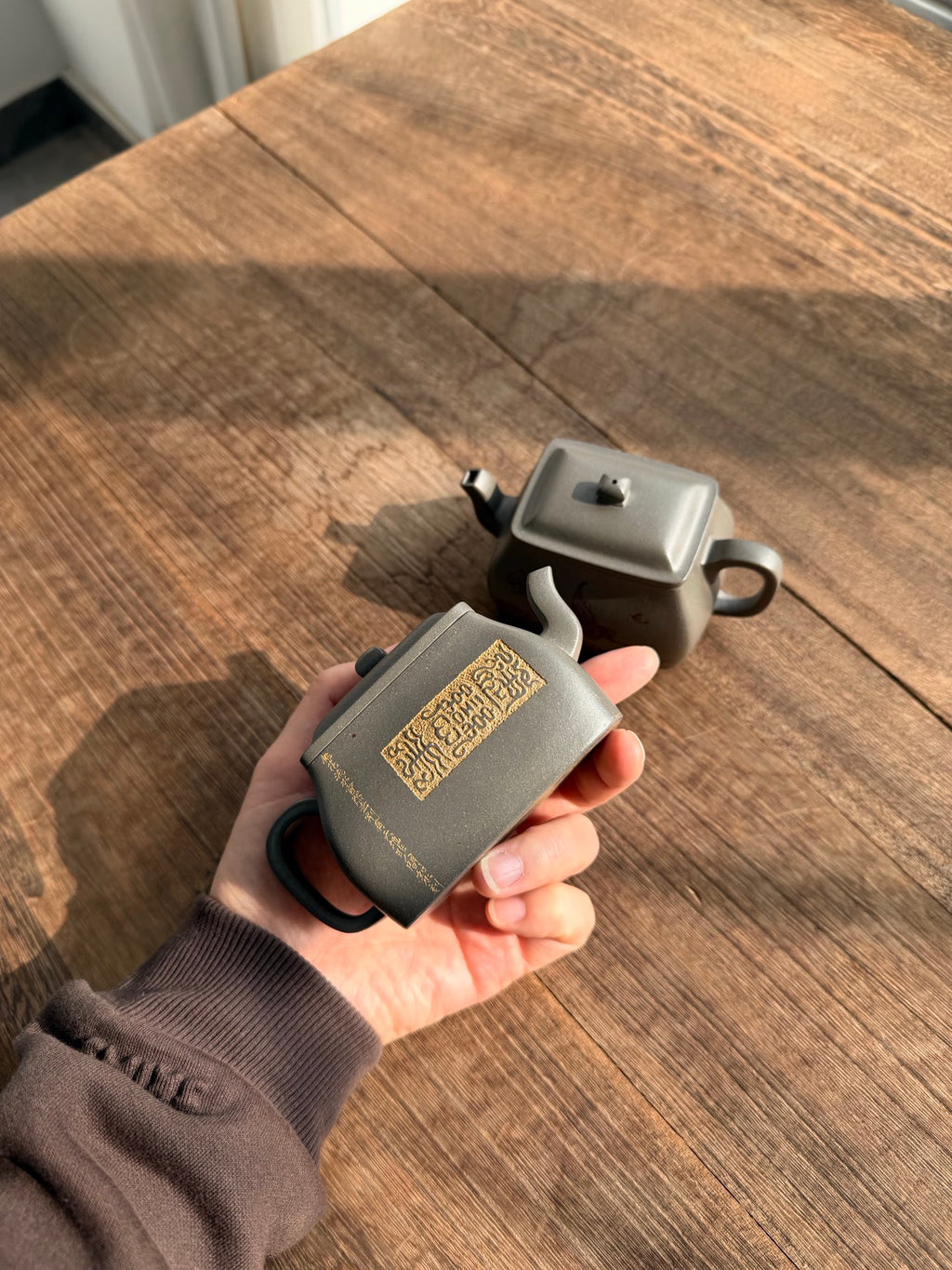 小四方·轻胚精工·200cc 青灰泥 泥料出彩 形体方正 大平底 精工刻绘