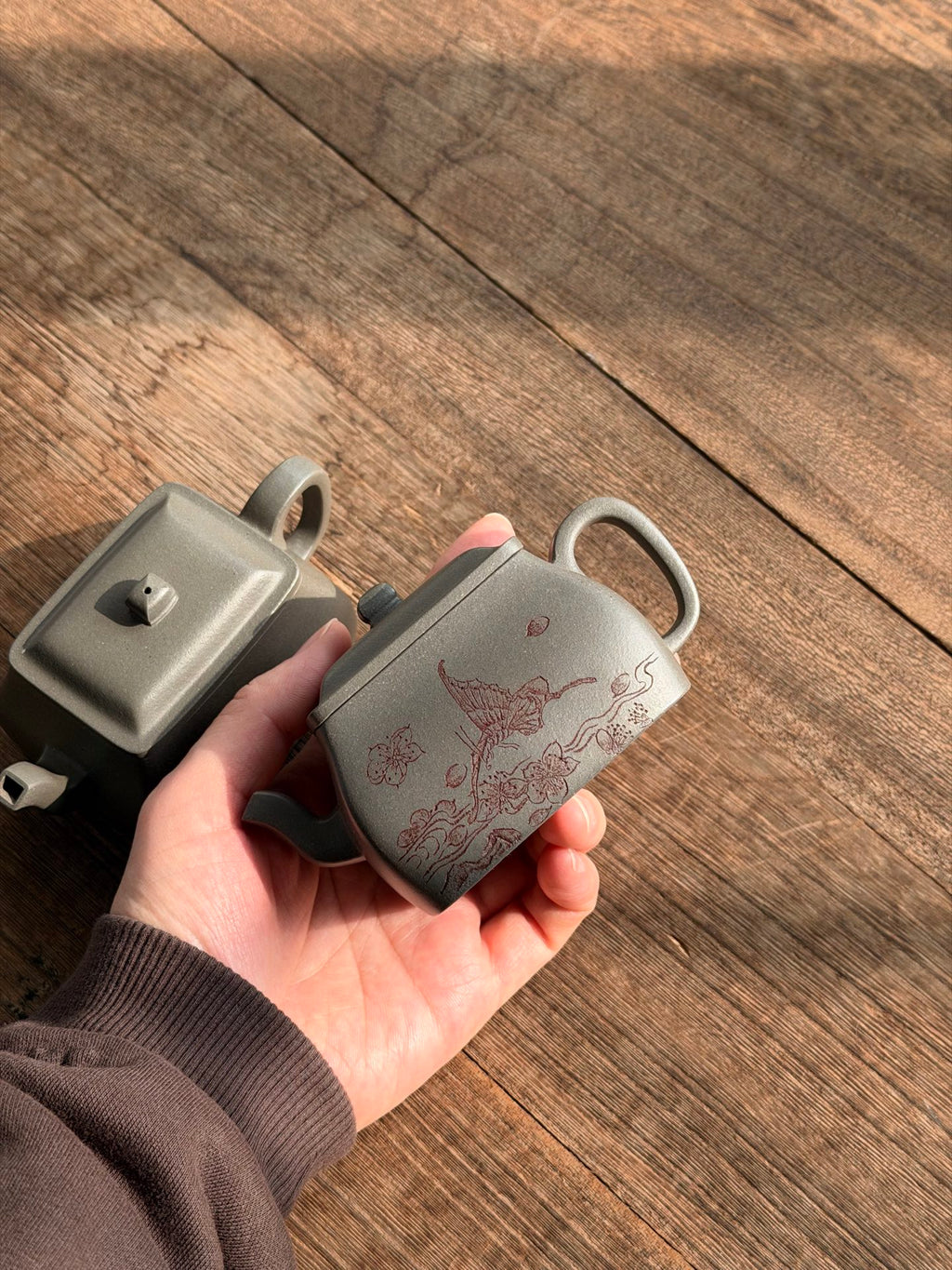 小四方·轻胚精工·200cc 青灰泥 泥料出彩 形体方正 大平底 精工刻绘