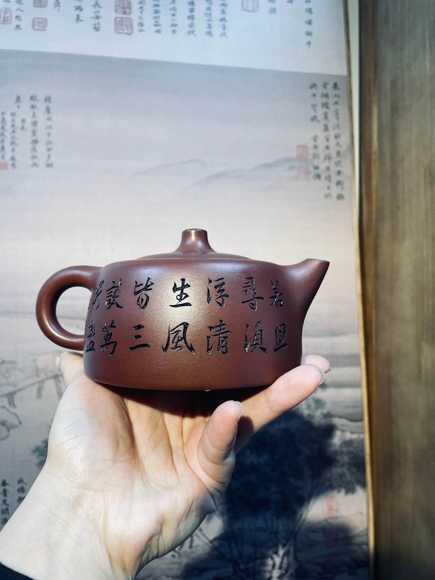 国工佳作【天际】 泥料：原矿龙血砂 450cc 作者：钱云娇 国家级工艺美术师