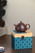 『玉笠』 一厂老紫泥·容量550cc·14孔出水·史志洪 国家级高级工艺美术师 - ZishaTeapotChina
