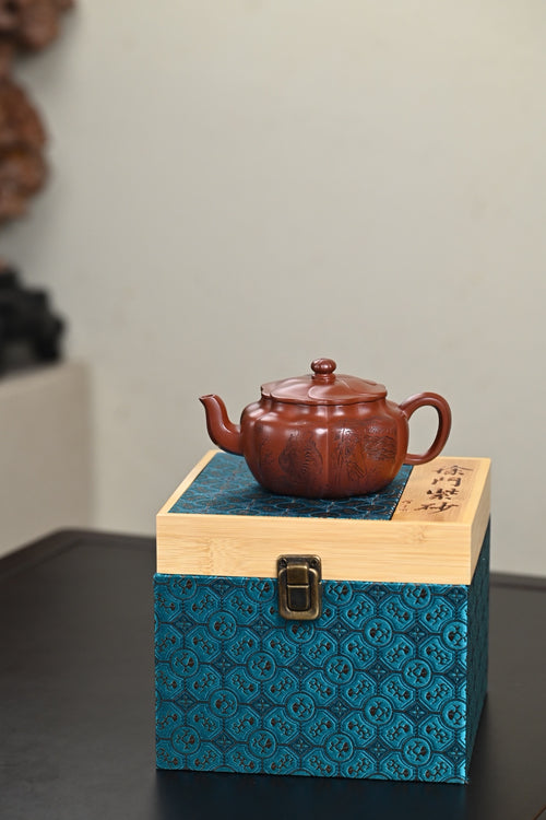 『筋纹菱花』 底槽青·容量320cc·9孔出水·史志洪 国家级高级工艺美术师