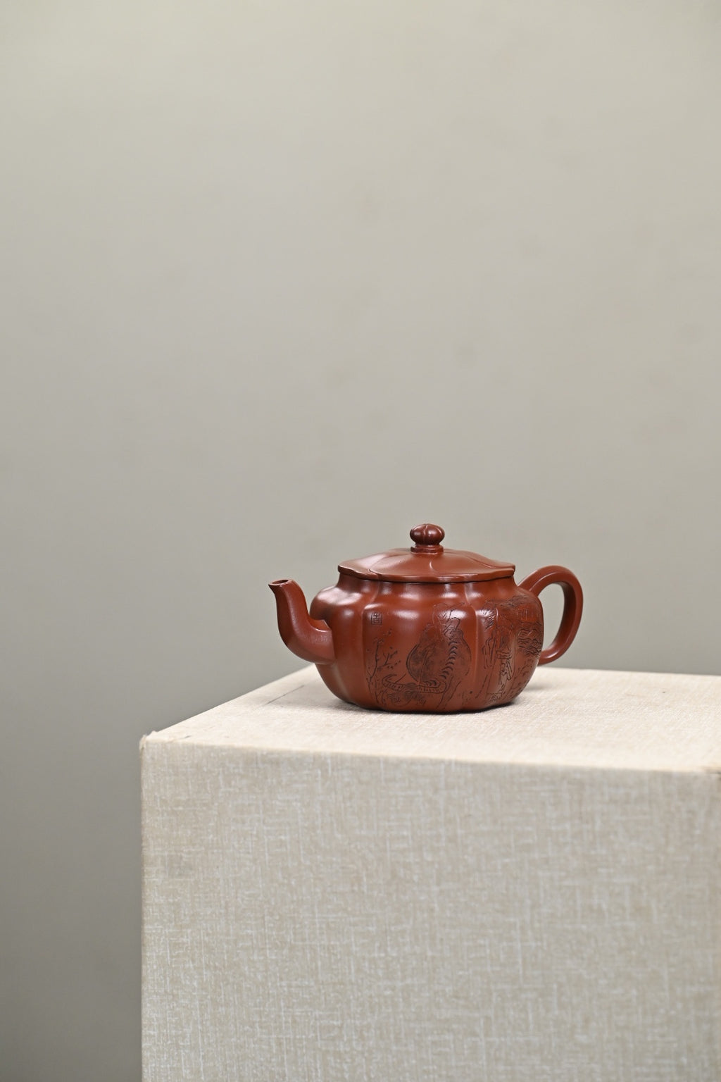 『筋纹菱花』 底槽青·容量320cc·9孔出水·史志洪 国家级高级工艺美术师 - ZishaTeapotChina