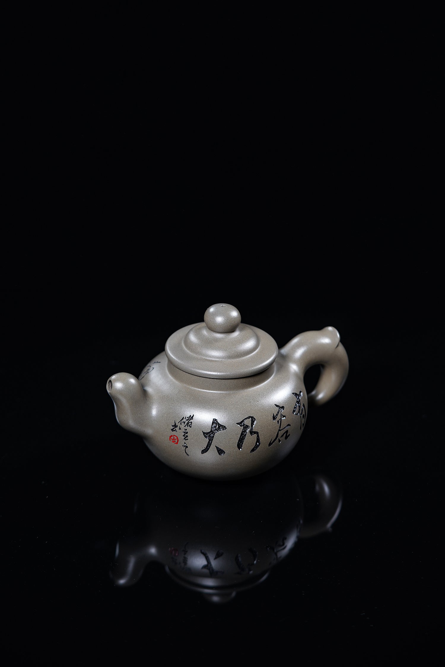 储立之大师｜中国陶瓷艺术终身成就奖获得者｜典藏重器【砥砺壶】原矿优质青段泥·400cc