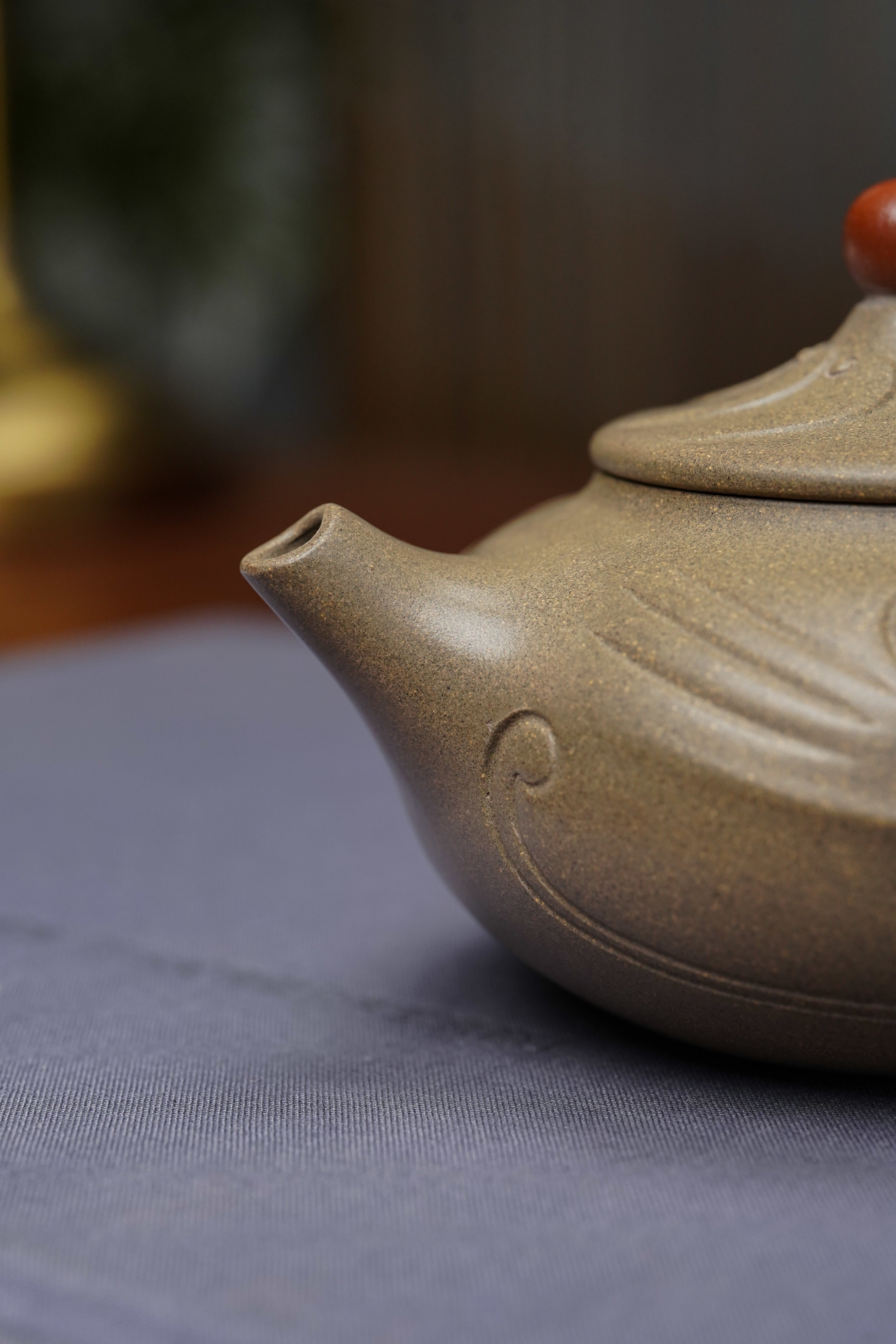 范泽锋大师高徒·省大师邱爽紫砂潜力重器【年年有余壶】原矿优质蟹壳青段·220cc