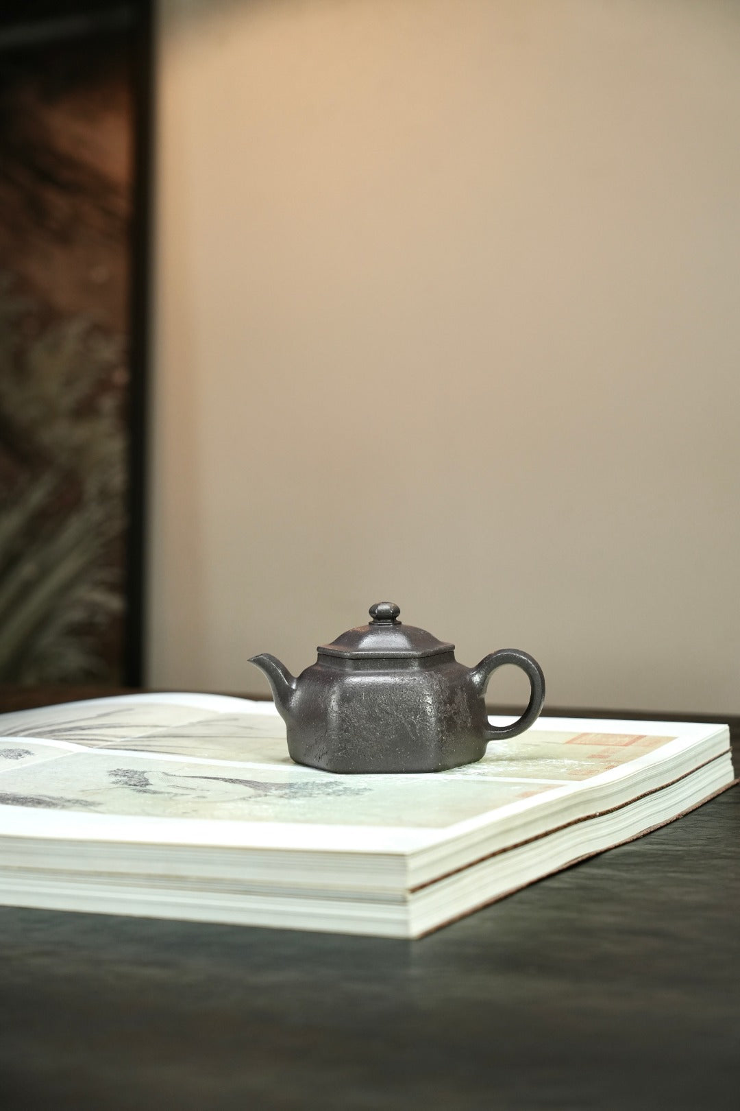 【耿浩方壶 礼藏双绝】紫砂80后方器巨匠·耿浩巅峰之作《六方怀隐壶》原矿极品天清泥·190cc