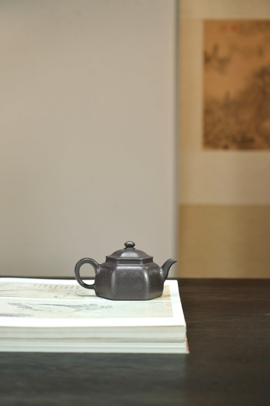 【耿浩方壶 礼藏双绝】紫砂80后方器巨匠·耿浩巅峰之作《六方怀隐壶》原矿极品天清泥·190cc