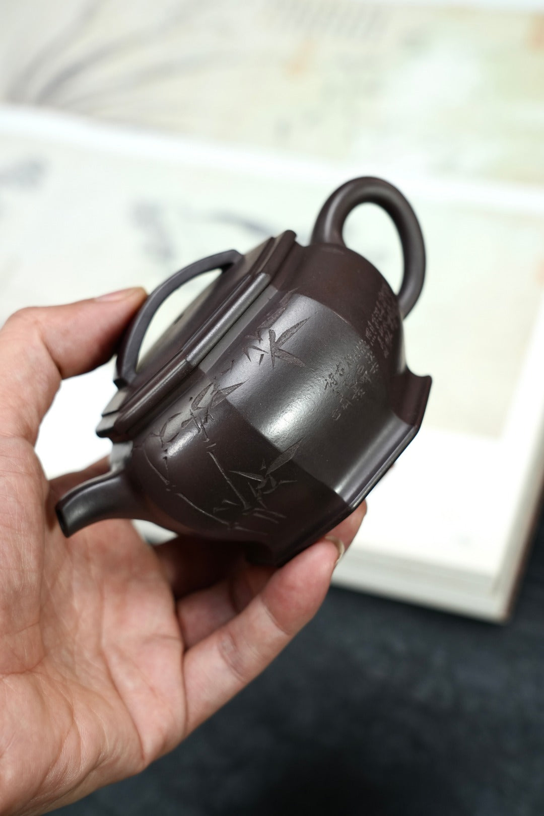 【耿浩方壶 礼藏双绝】 紫砂80后方器巨匠·耿浩巅峰之作《八方汉瓦壶》原矿极品90纯紫老泥·200cc