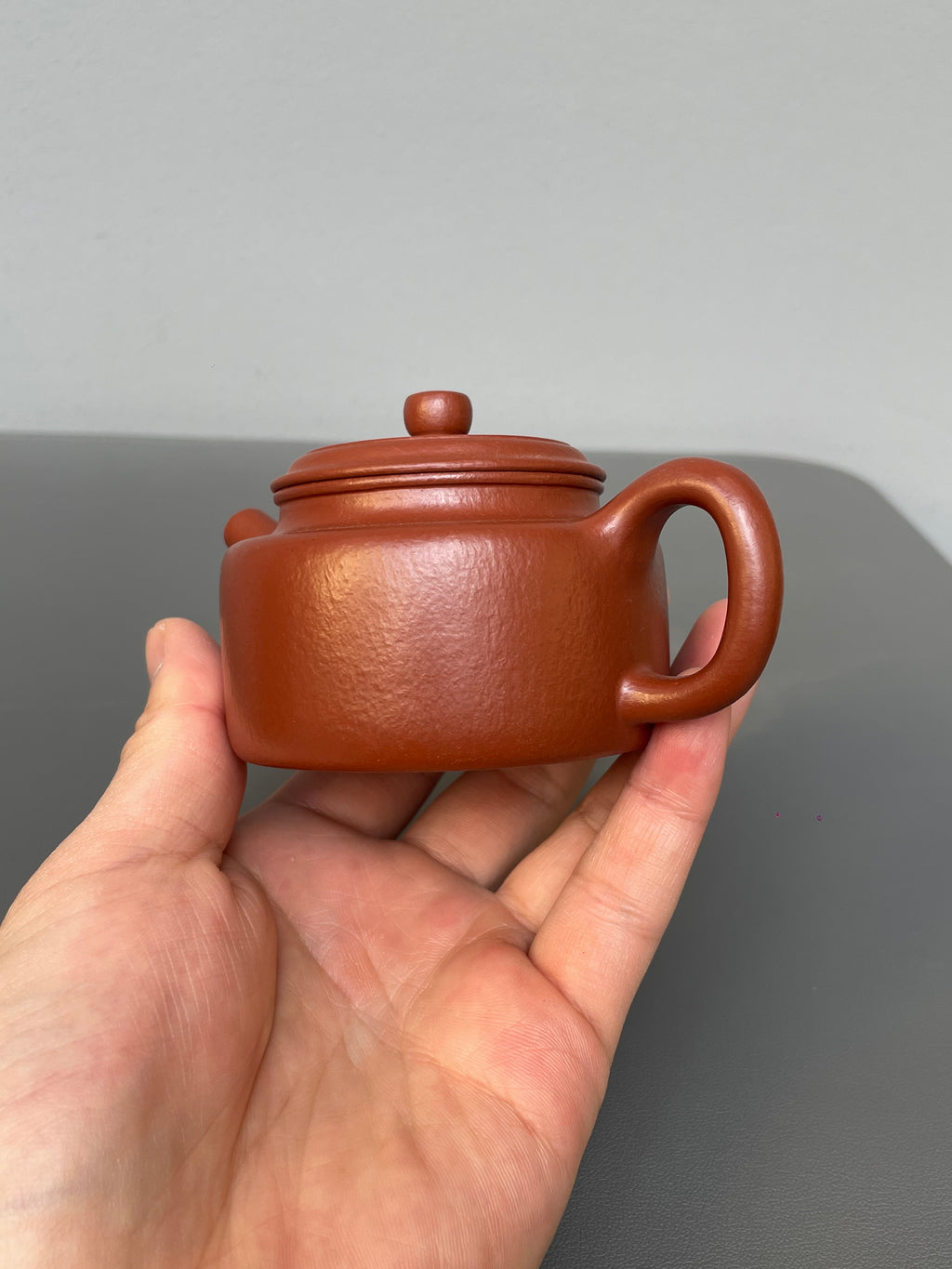 范泽锋大师高徒·省大师邱爽紫砂潜力重器【德钟壶】原矿优质粗砂朱泥·110cc