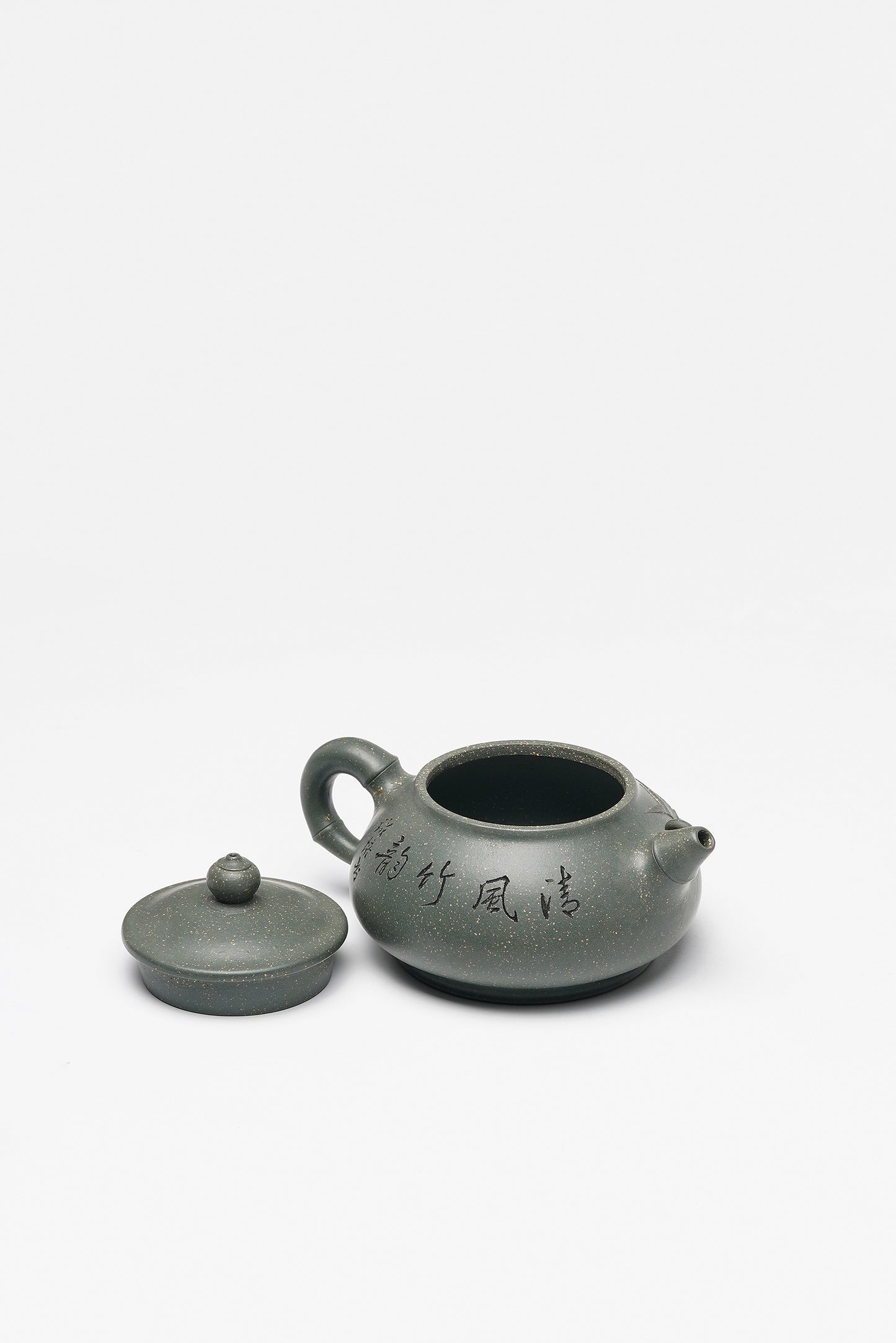 国大师·顾绍培➕省大师·储立之联袂合作限量款【平安壶】原矿极品雪花绿泥· 240cc