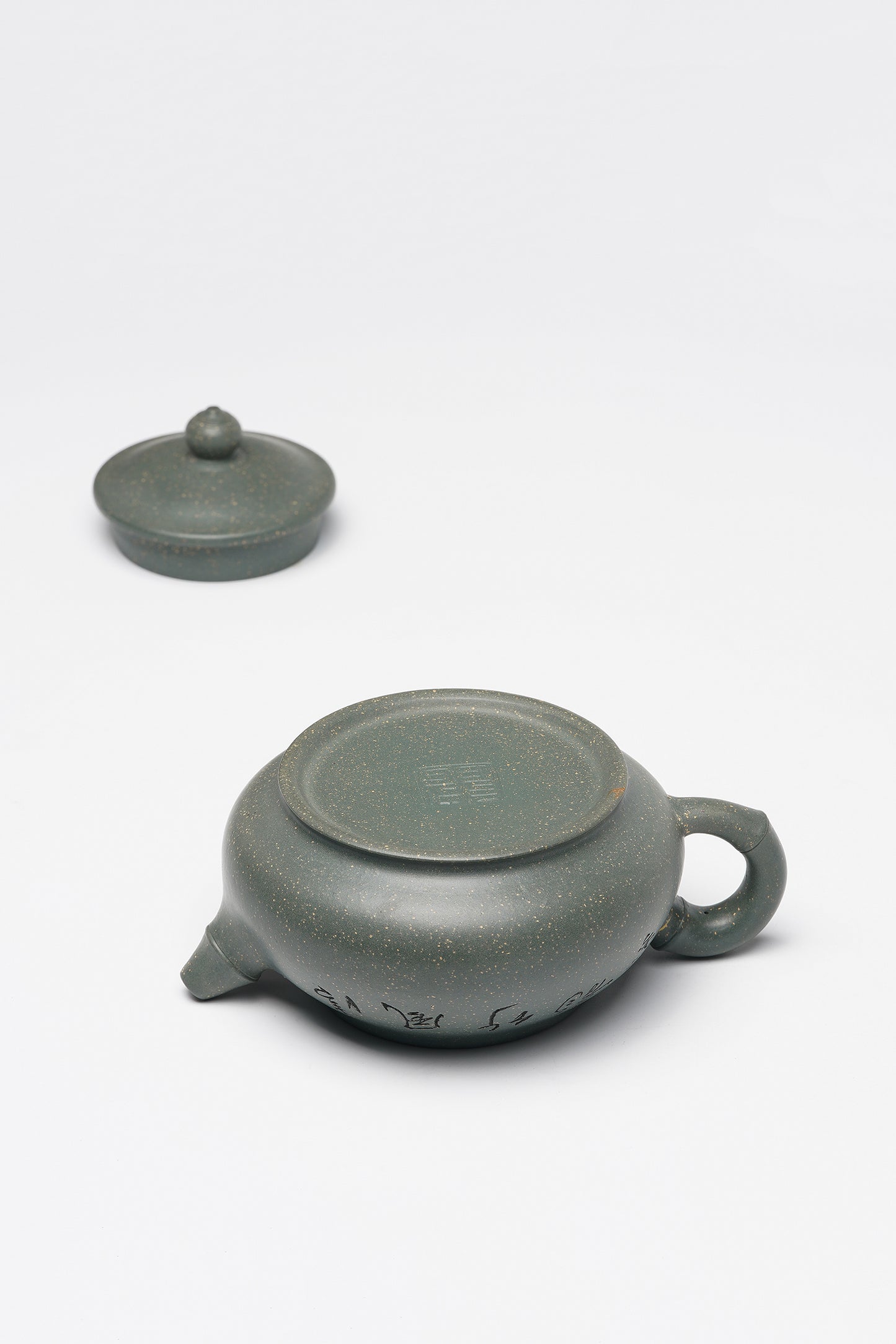 国大师·顾绍培➕省大师·储立之联袂合作限量款【平安壶】原矿极品雪花绿泥· 240cc