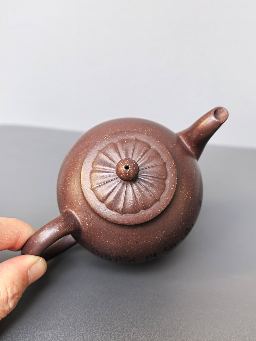 储立之大师｜中国陶瓷艺术终身成就奖获得者｜典藏重器【菱花橄榄壶】原矿优质紫玉金砂·300cc