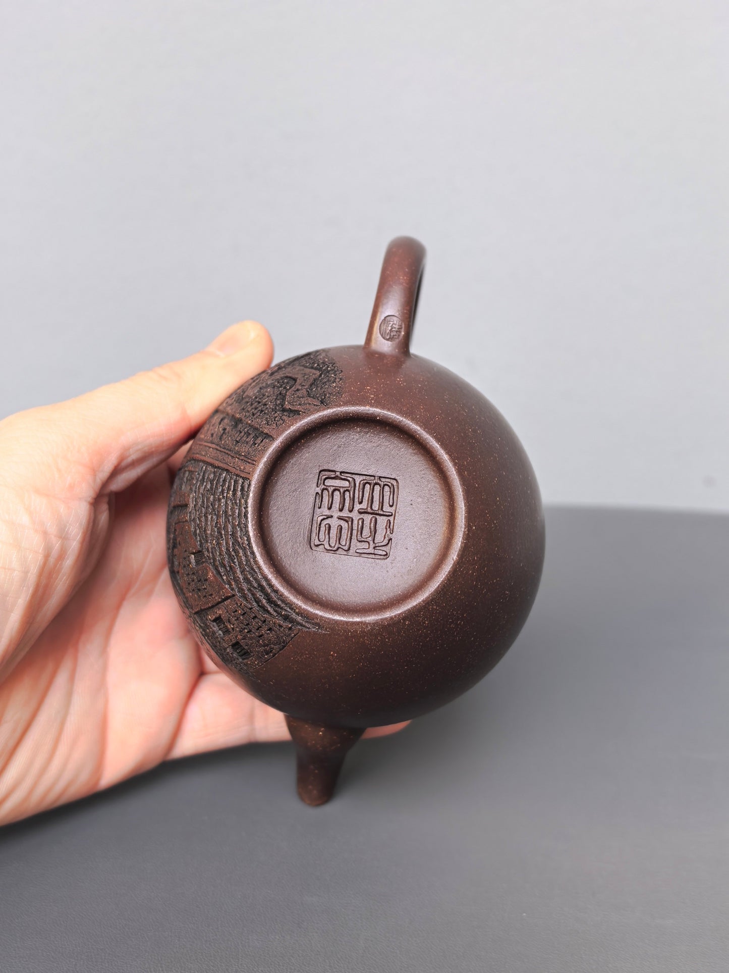 储立之大师｜中国陶瓷艺术终身成就奖获得者｜典藏重器【菱花橄榄壶】原矿优质紫玉金砂·300cc