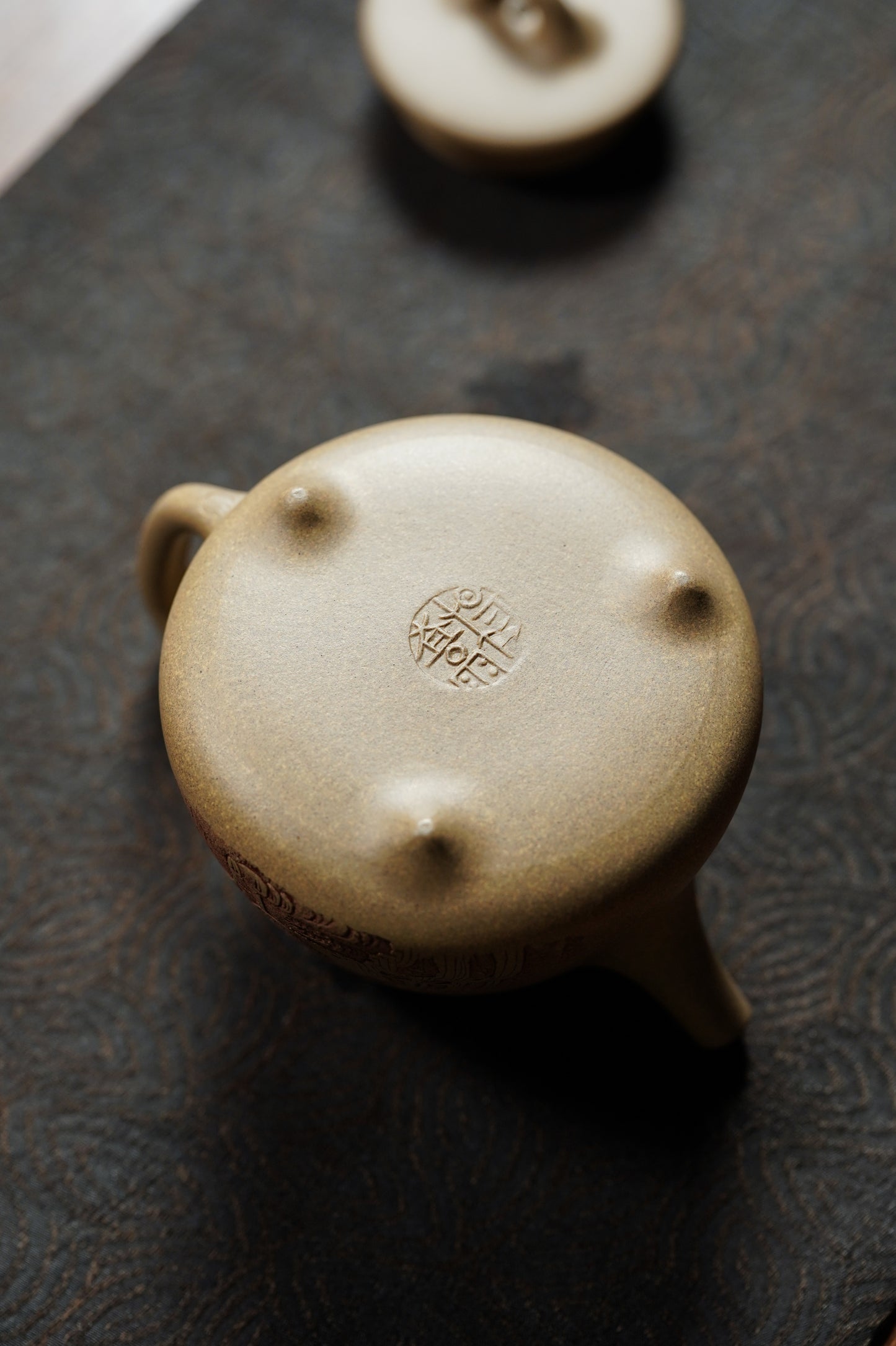 中华神刀·刻绘巅峰 杨喜雨大师陶刻巅峰臻品《高石瓢壶》原矿极品段泥·230cc