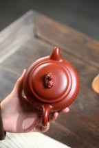 《瑞兽仿古》 作者 高建中 研究员级高级工艺美术师 原矿极品龙血砂，400cc，菱形9孔出水