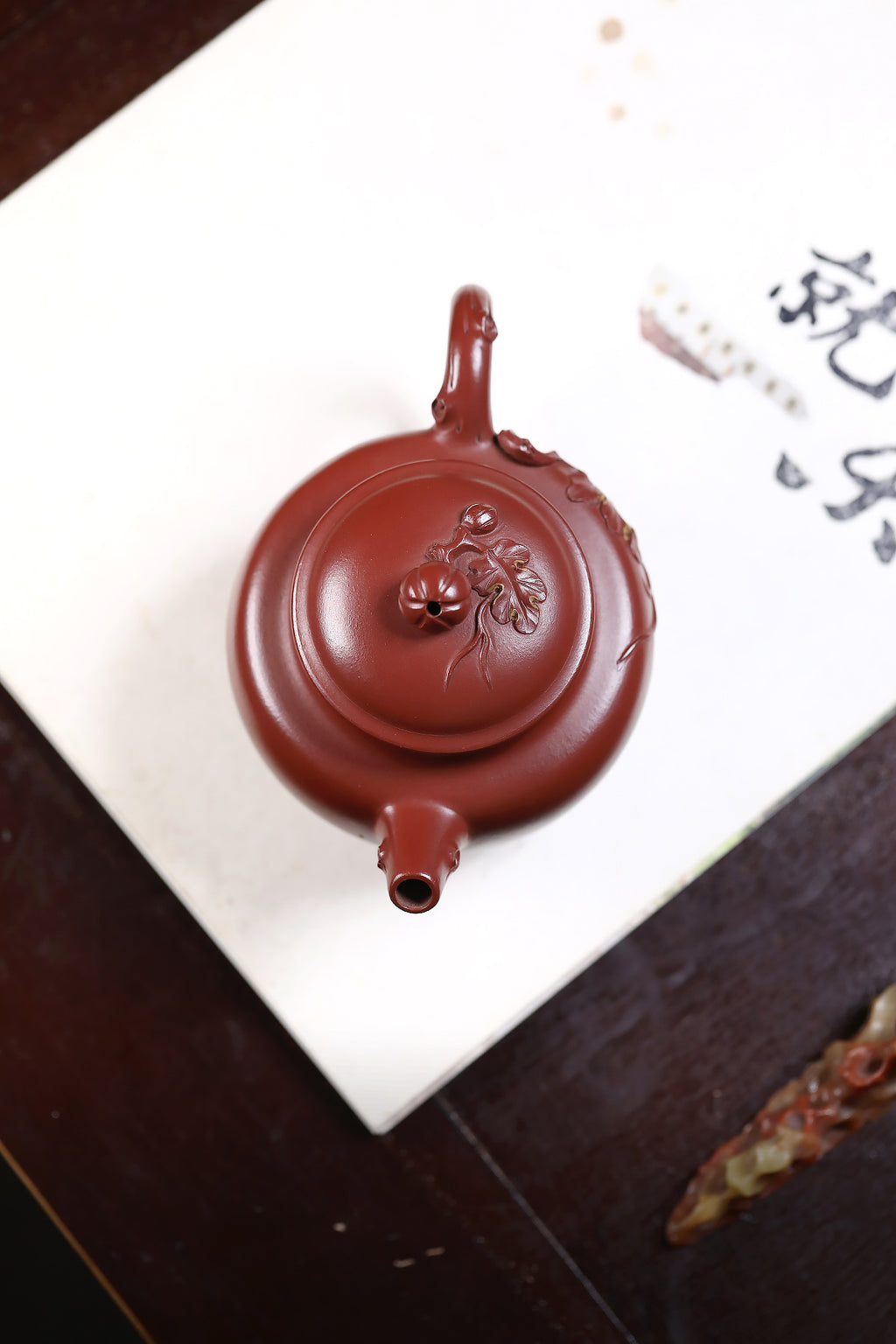 研高经典之：宫灯 泥料：极品大红袍 容量：220cc 作者：韩小虎 研究员级高级工艺美术师