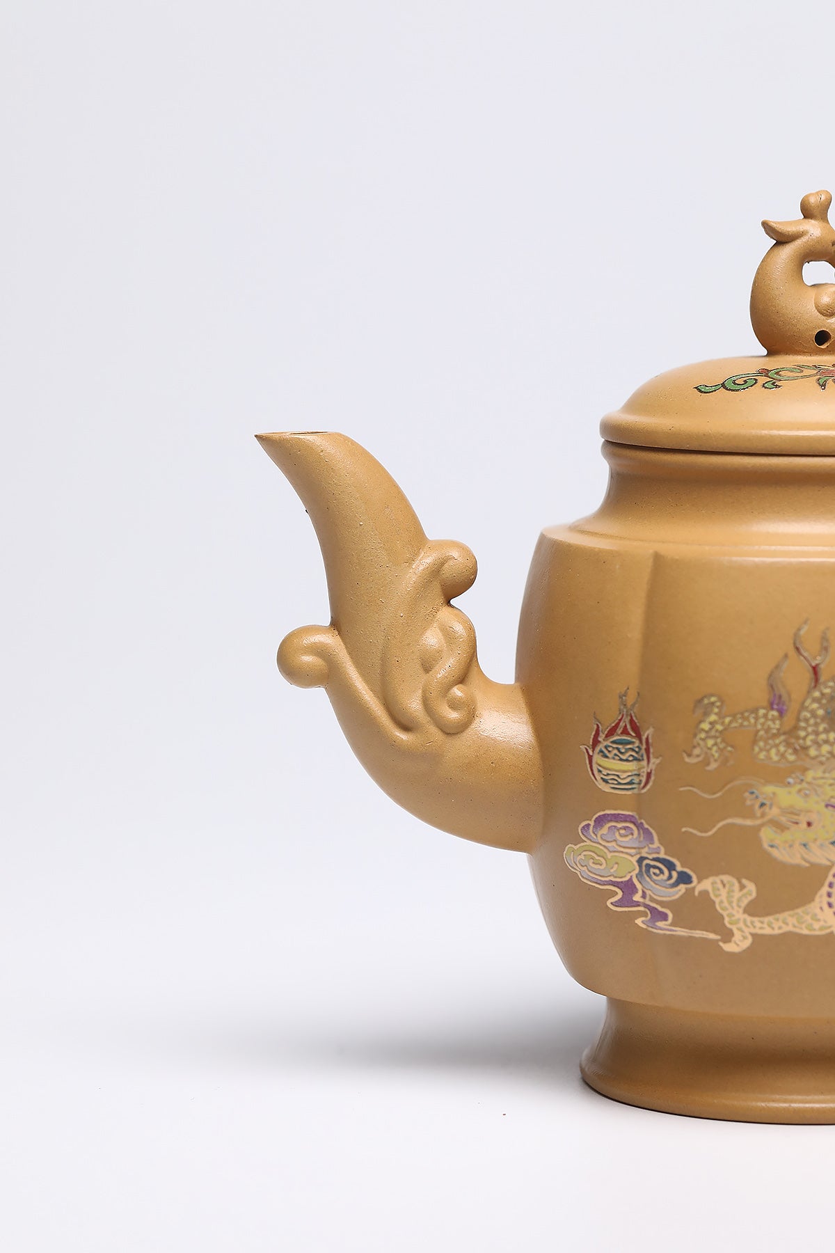 研高经典之：龙凤呈祥 泥料：极品段泥 容量：380cc 作者：韩小虎 研究员级高级工艺美术师