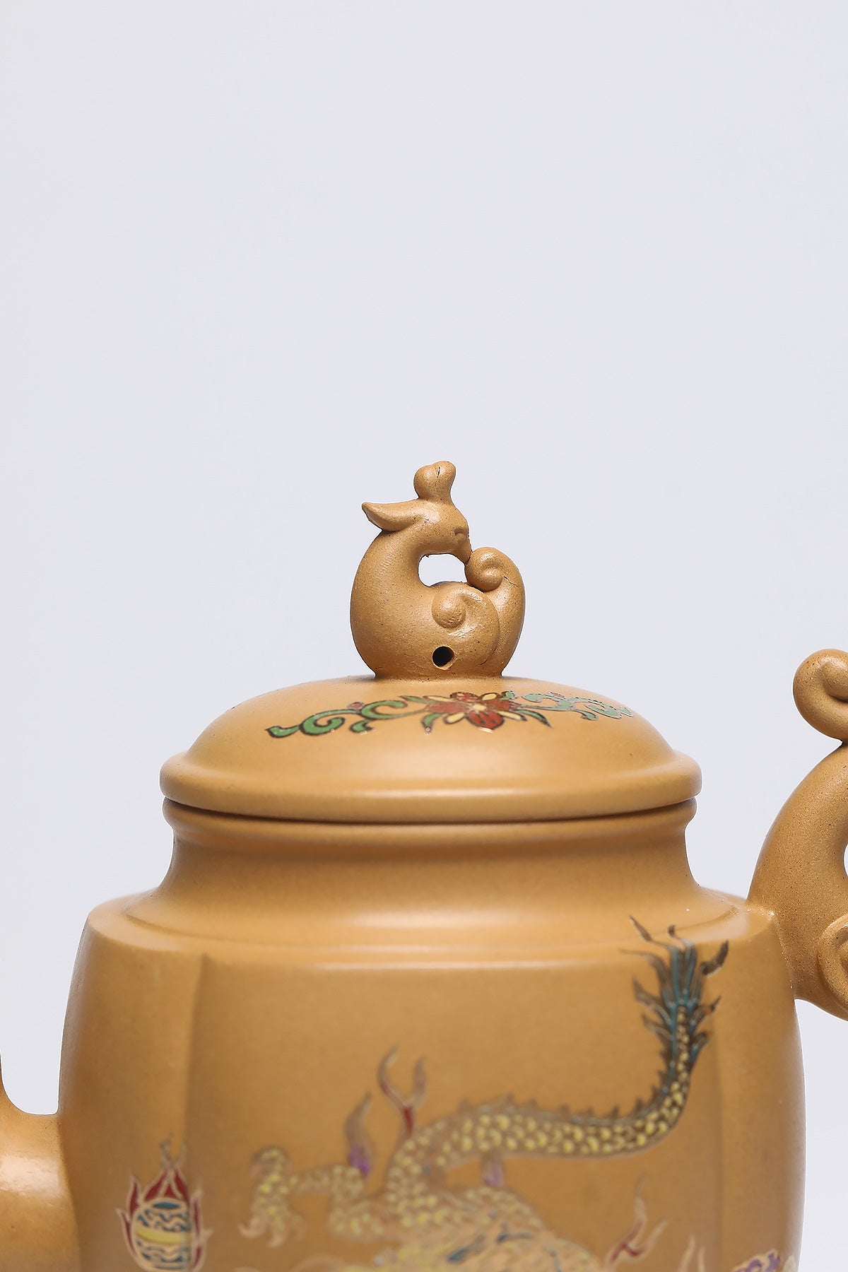 研高经典之：龙凤呈祥 泥料：极品段泥 容量：380cc 作者：韩小虎 研究员级高级工艺美术师