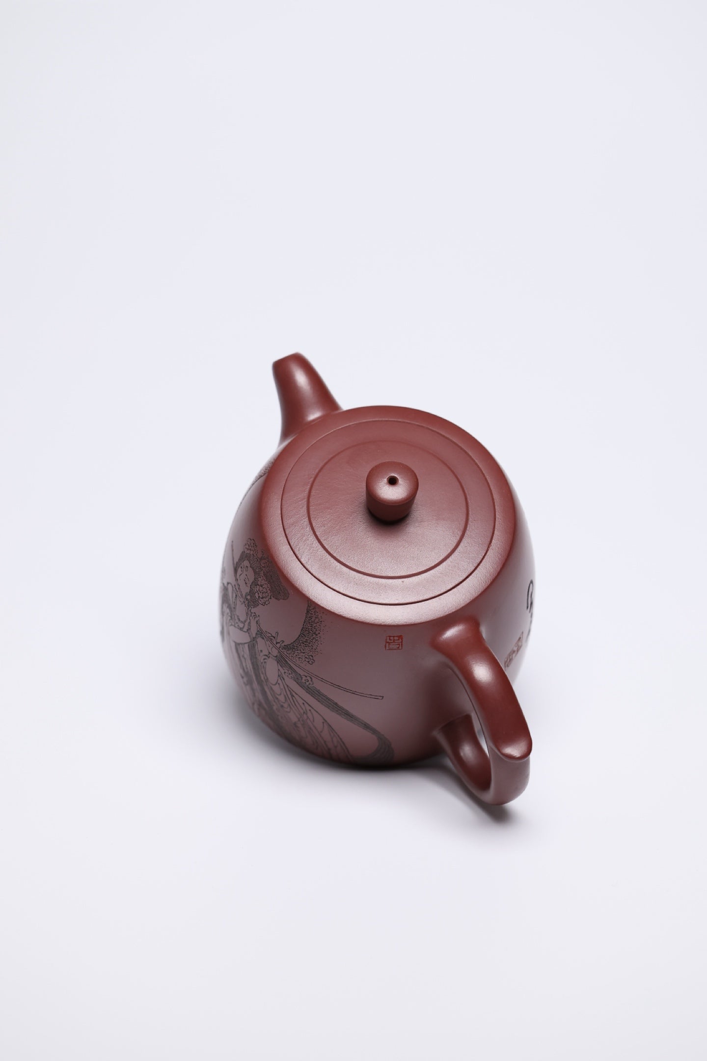 研高经典之作【井栏】 泥料：极品龙血砂 容量  380cc 作者：韩小虎 研究员级高级工艺美术师