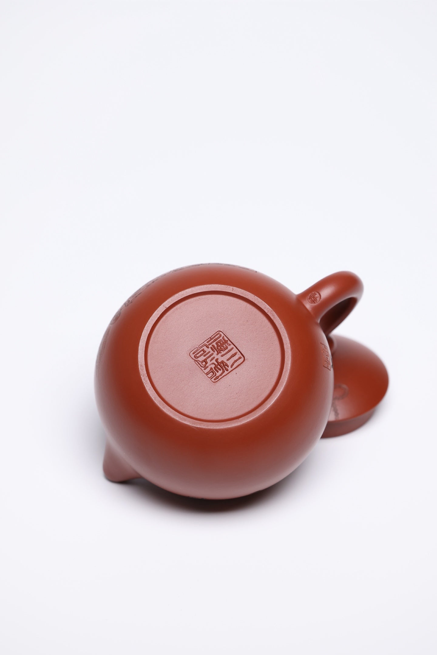 研高经典之作【西施】 泥料：极品大红袍 容量  380cc 作者：韩小虎 研究员级高级工艺美术师