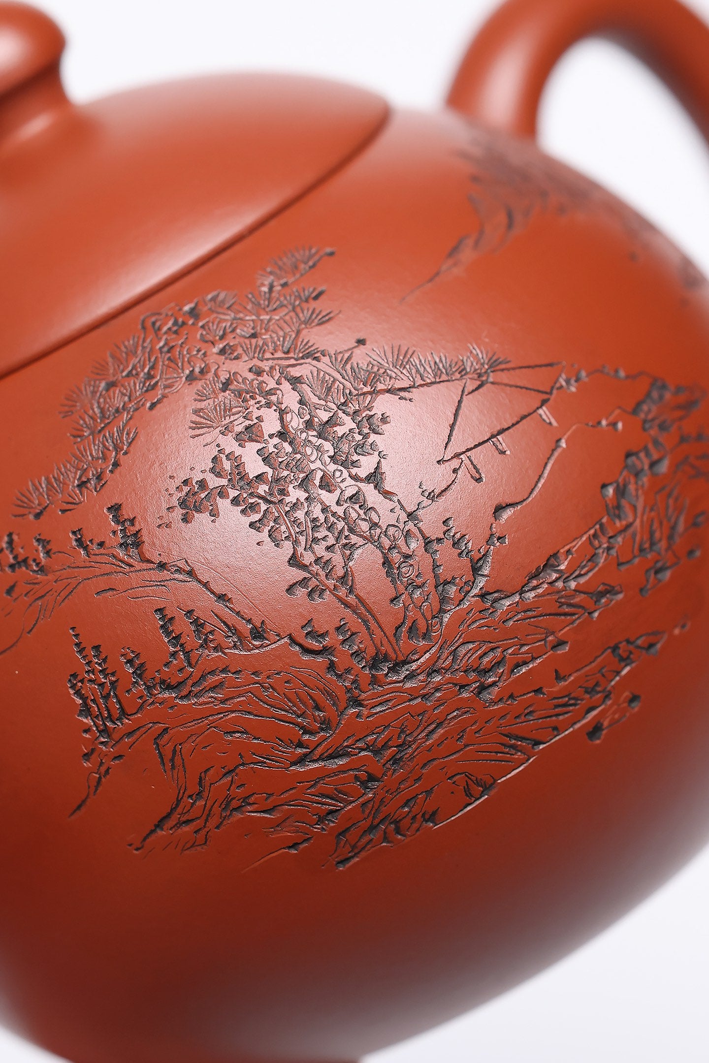研高经典之作【龙蛋】 泥料：极品大红袍 容量 320cc 作者：韩小虎 研究员级高级工艺美术师