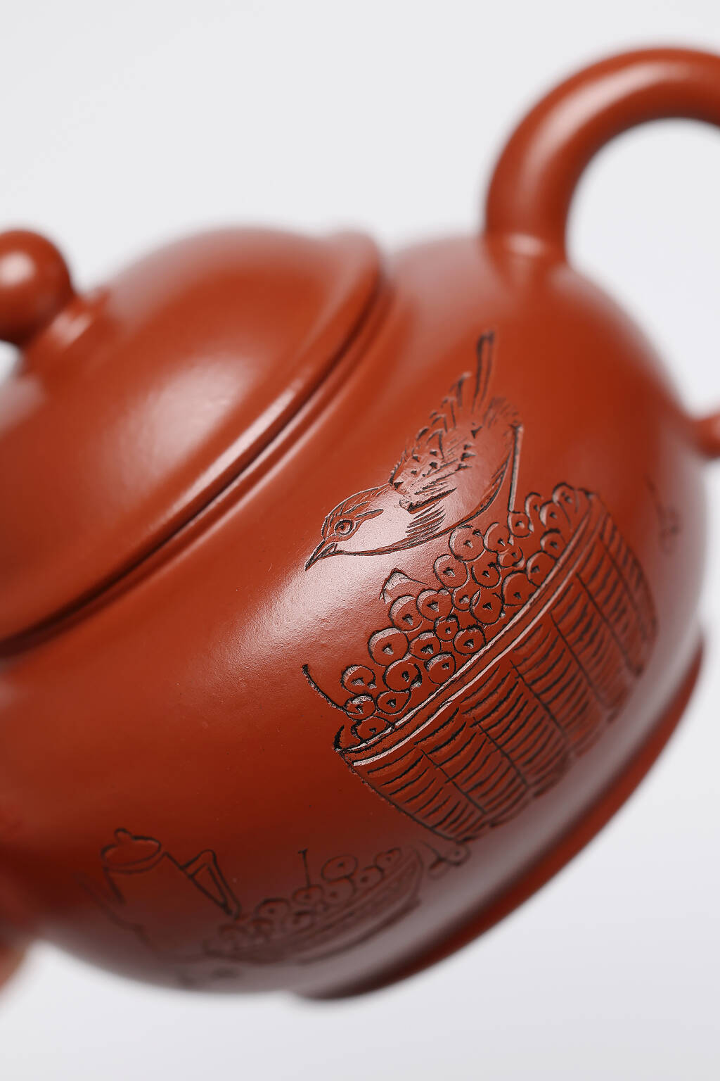 研高经典之作【水平】 泥料：极品大红袍 容量 150cc 作者：韩小虎 研究员级高级工艺美术师