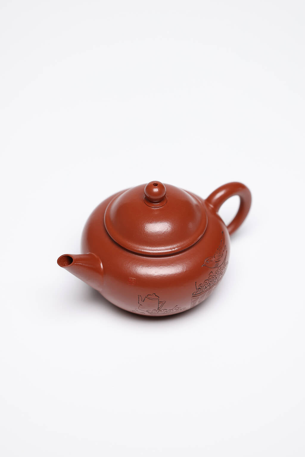 研高经典之作【水平】 泥料：极品大红袍 容量 150cc 作者：韩小虎 研究员级高级工艺美术师