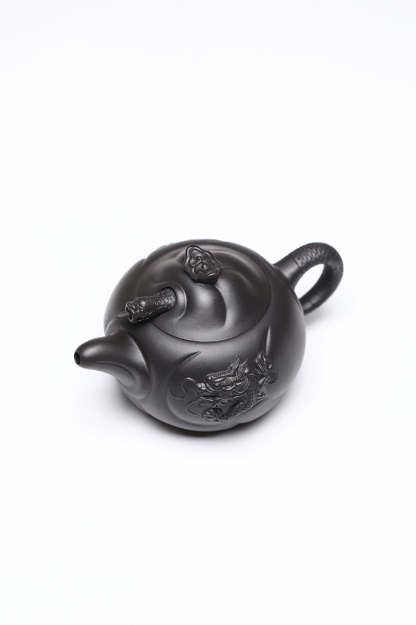 研高经典之作【云龙壶】 泥料：极品高黑料 容量：350cc 作者：韩小虎 研究员级高级工艺美术师