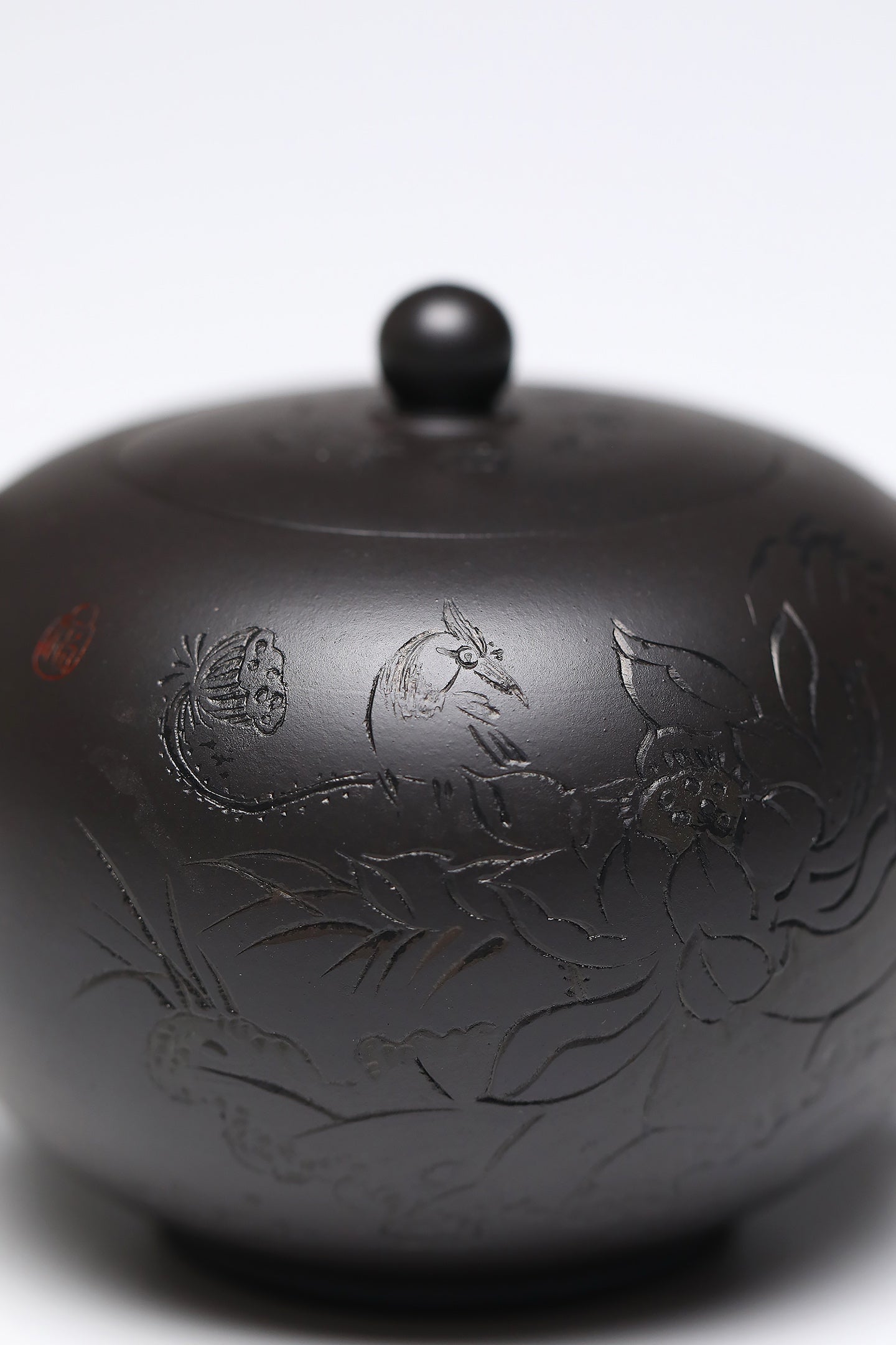 研高经典之作【圆珠】 泥料：极品高黑料 容量：300cc 作者：韩小虎 研究员级高级工艺美术师