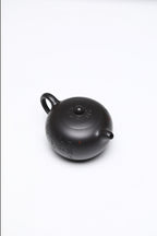 研高经典之作【圆珠】 泥料：极品高黑料 容量：300cc 作者：韩小虎 研究员级高级工艺美术师