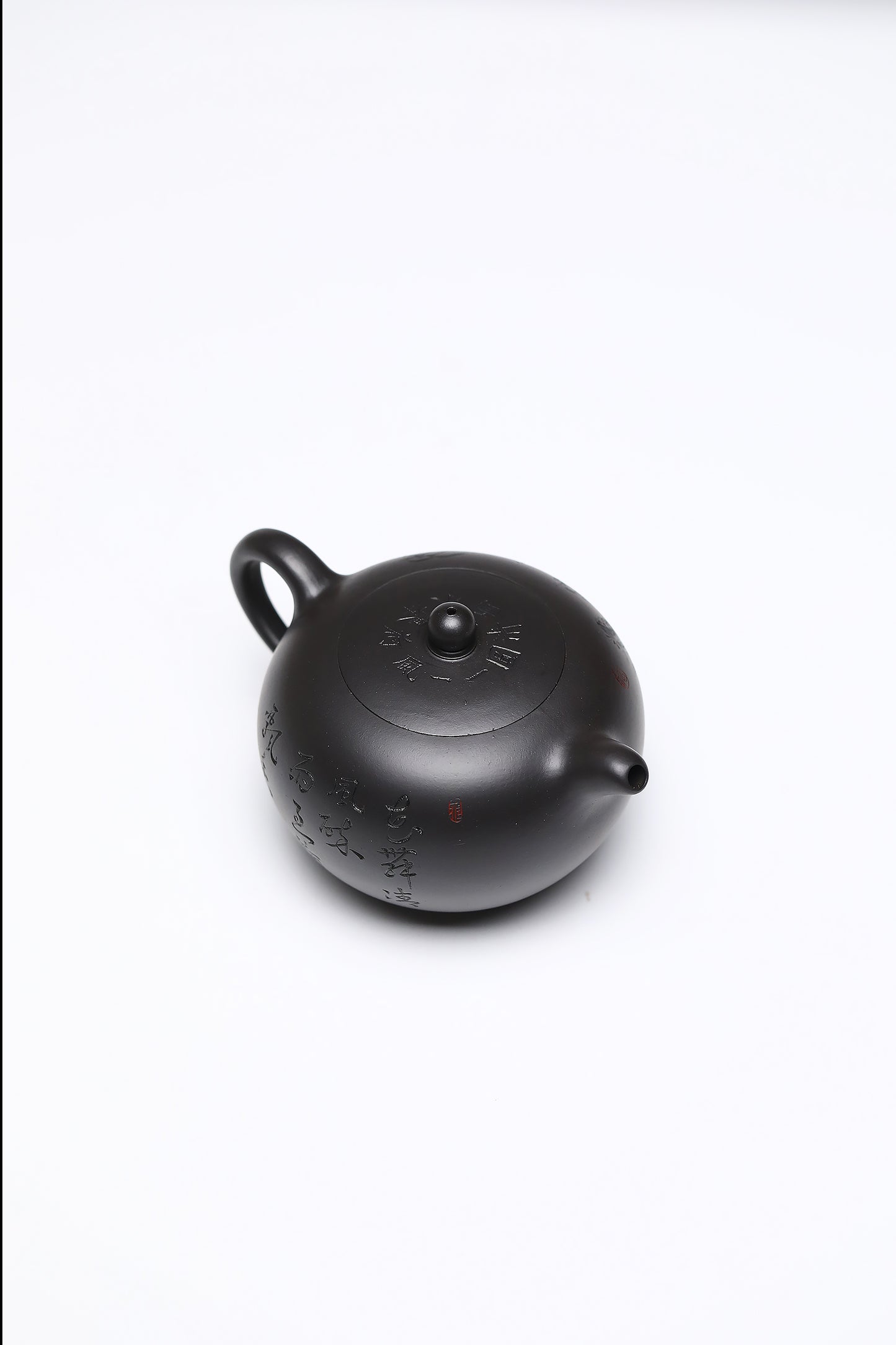研高经典之作【圆珠】 泥料：极品高黑料 容量：300cc 作者：韩小虎 研究员级高级工艺美术师