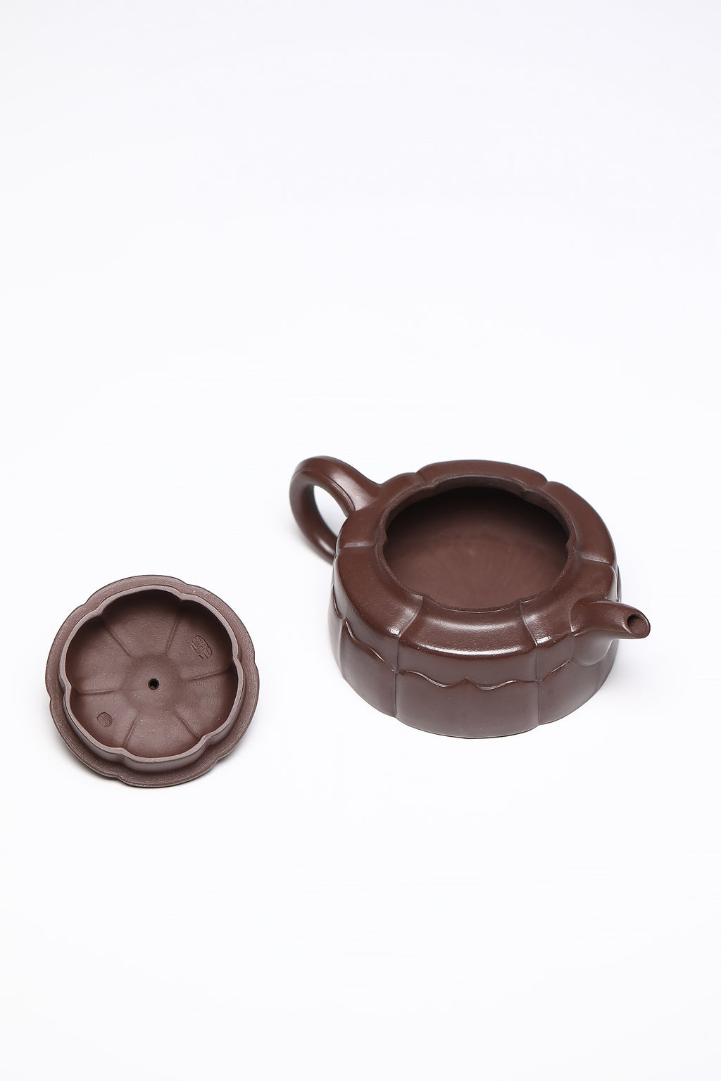 研高经典之作【筋文宝塔】 泥料：极品石红 容量：260cc 作者：韩小虎 研究员级高级工艺美术师