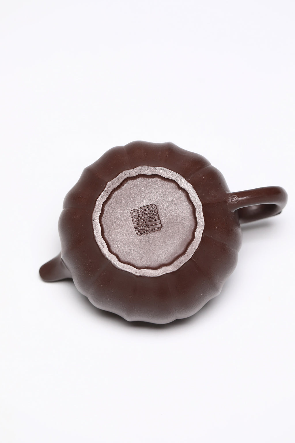 研高经典之作【筋文仿古】 泥料：极品石红 容量：420cc 作者：韩小虎 研究员级高级工艺美术师