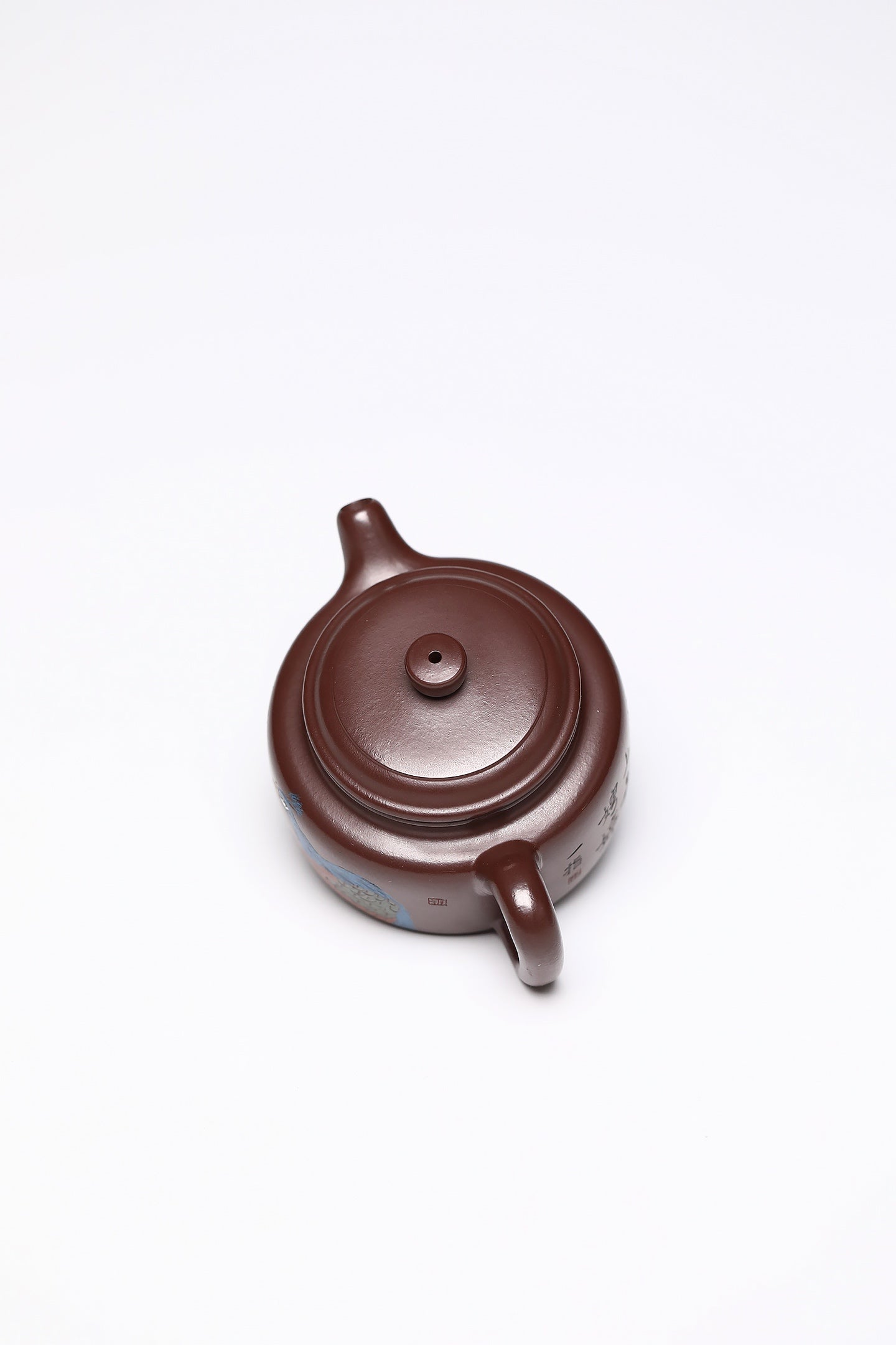 研高经典之作【德中】 泥料：极品紫朱泥 容量：180cc 作者：韩小虎 研究员级高级工艺美术师