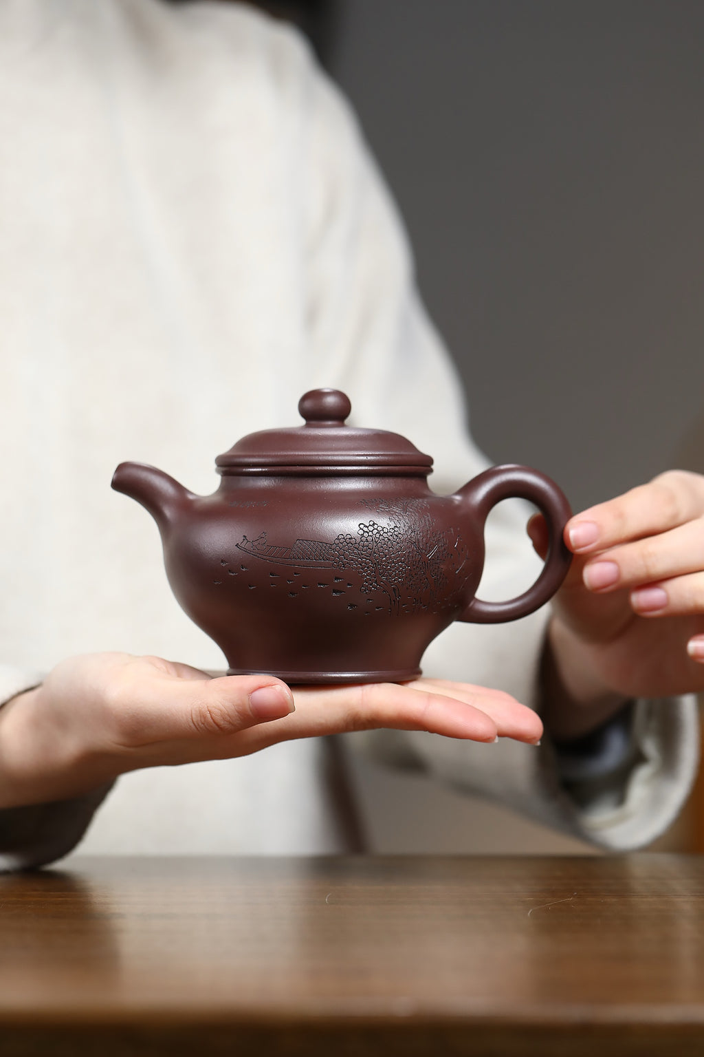 【掇只】 泥料：原矿紫泥·300cc 作者:王卫明 国家级高级工艺美术师