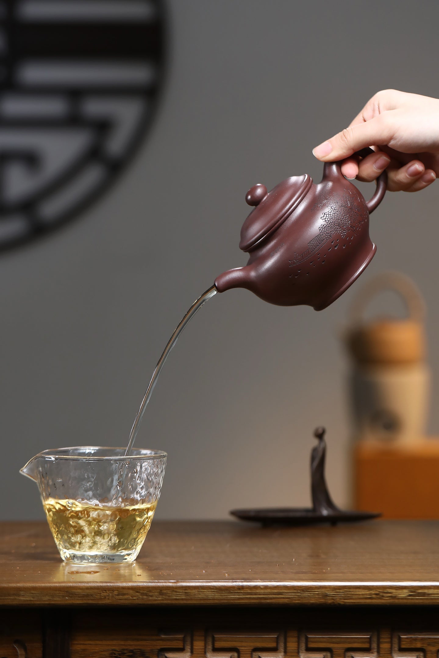 【掇只】 泥料：原矿紫泥·300cc 作者:王卫明 国家级高级工艺美术师