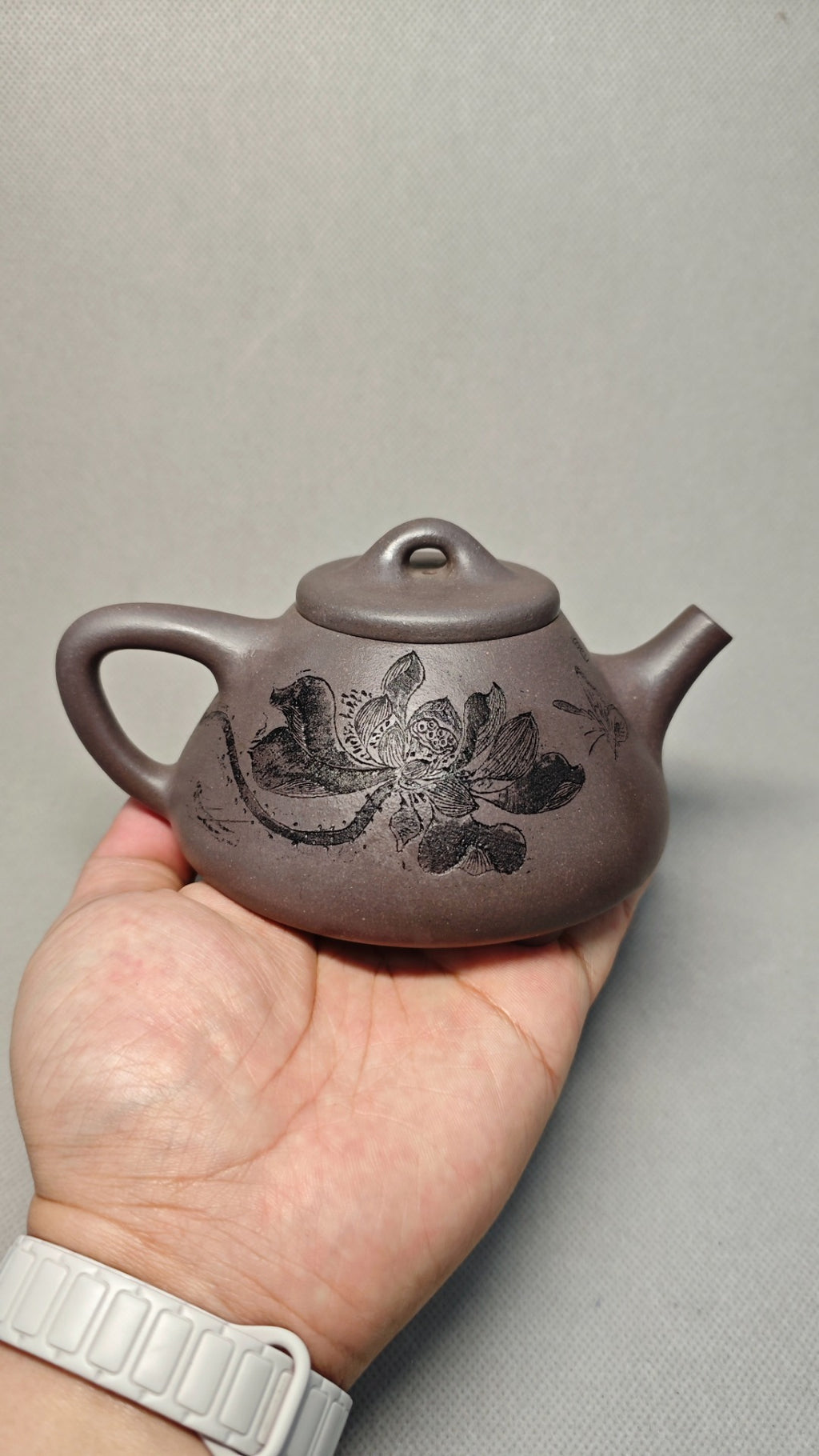 证书全配套 【子冶石瓢】制壶：焦亚强   (国家级工艺美术师) 泥料：原矿青段泥 320cc内推球孔