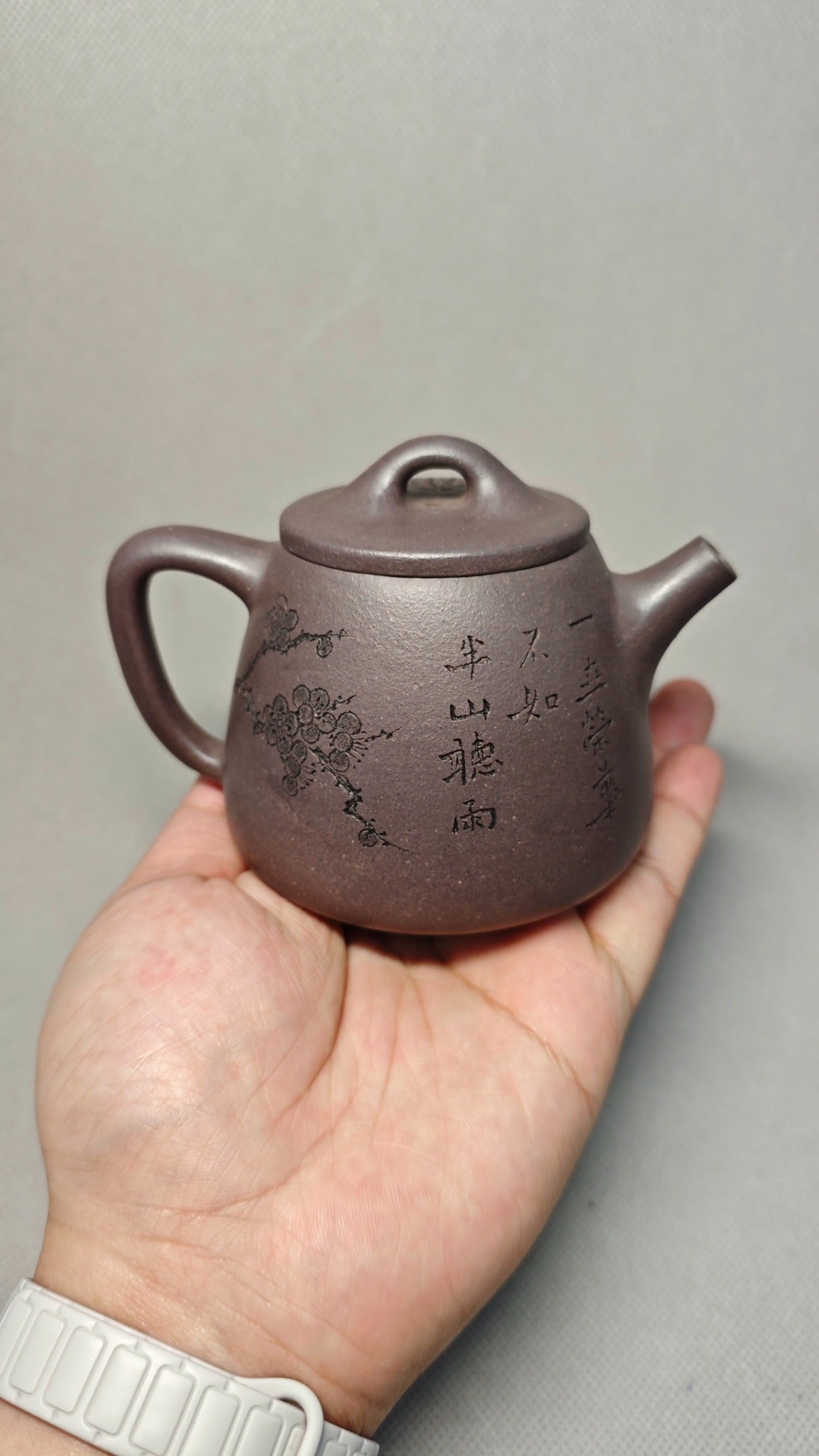 证书全配套 【高石瓢】  制壶：焦亚强   (国家级工艺美术师) 泥料：原矿青段泥 容量：260cc 孔数：14孔