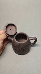 证书全配套 【高石瓢】  制壶：焦亚强   (国家级工艺美术师) 泥料：原矿青段泥 容量：260cc 孔数：14孔