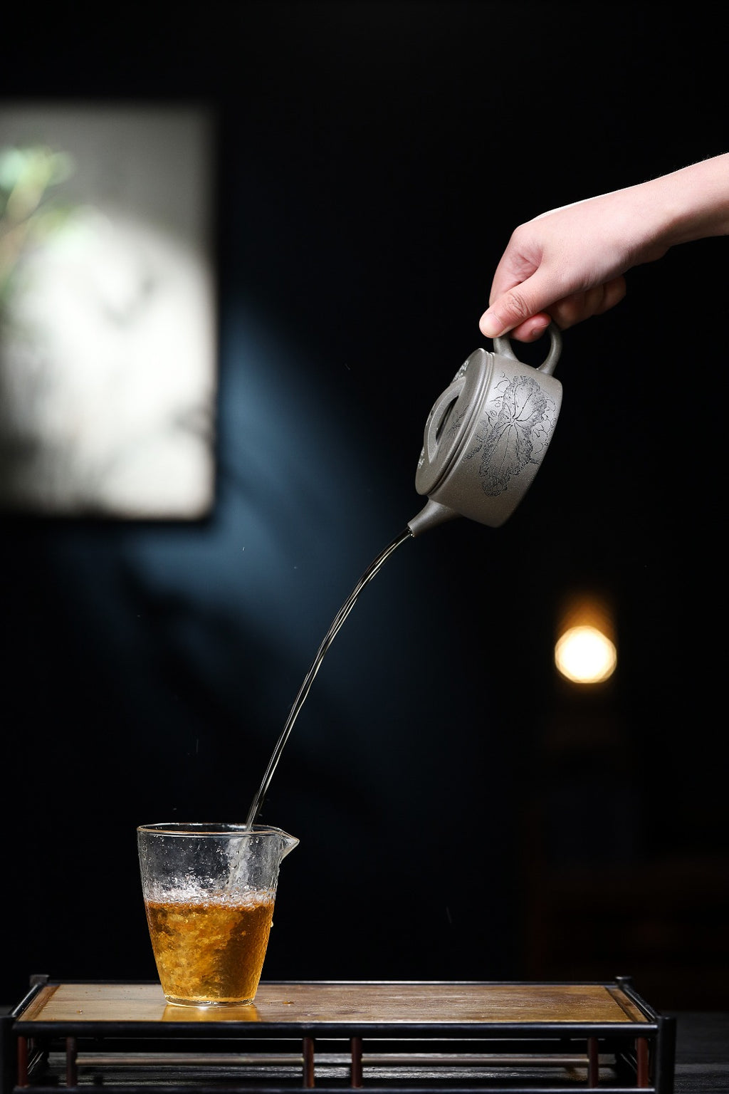 【汉瓦】证书持壶照配套齐全 制壶：吉春萍（国家级高级工艺美术师）原矿青灰段 190cc 孔数14孔