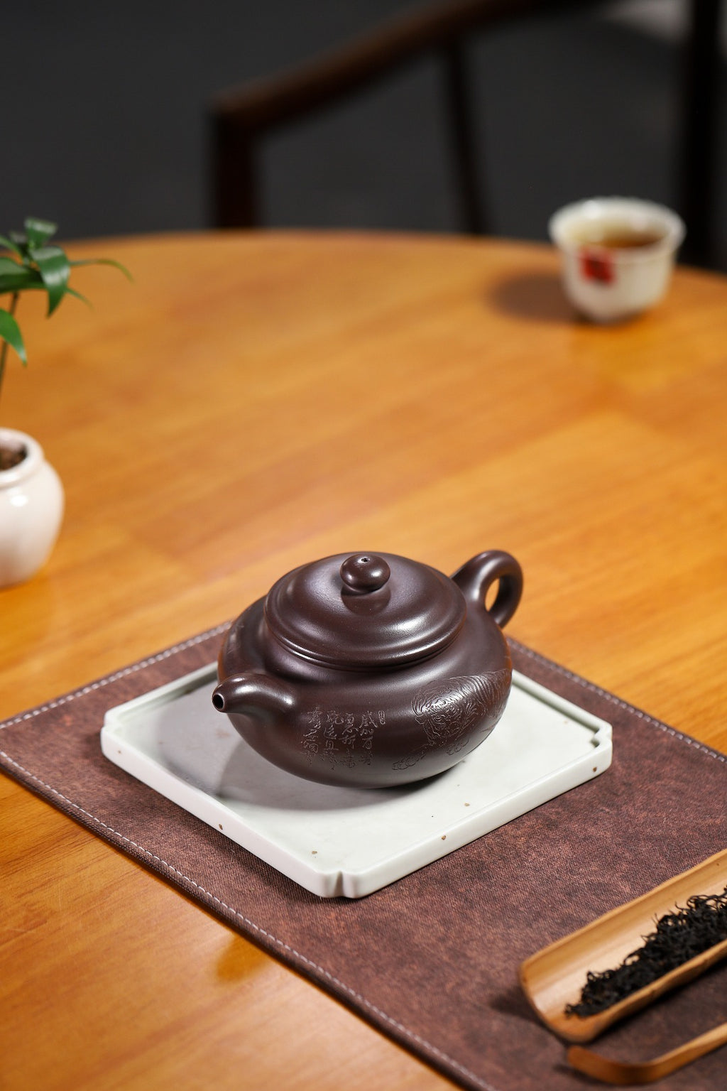 【仿古】 泥料：原矿紫茄泥 容量：380cc  孔数：14孔