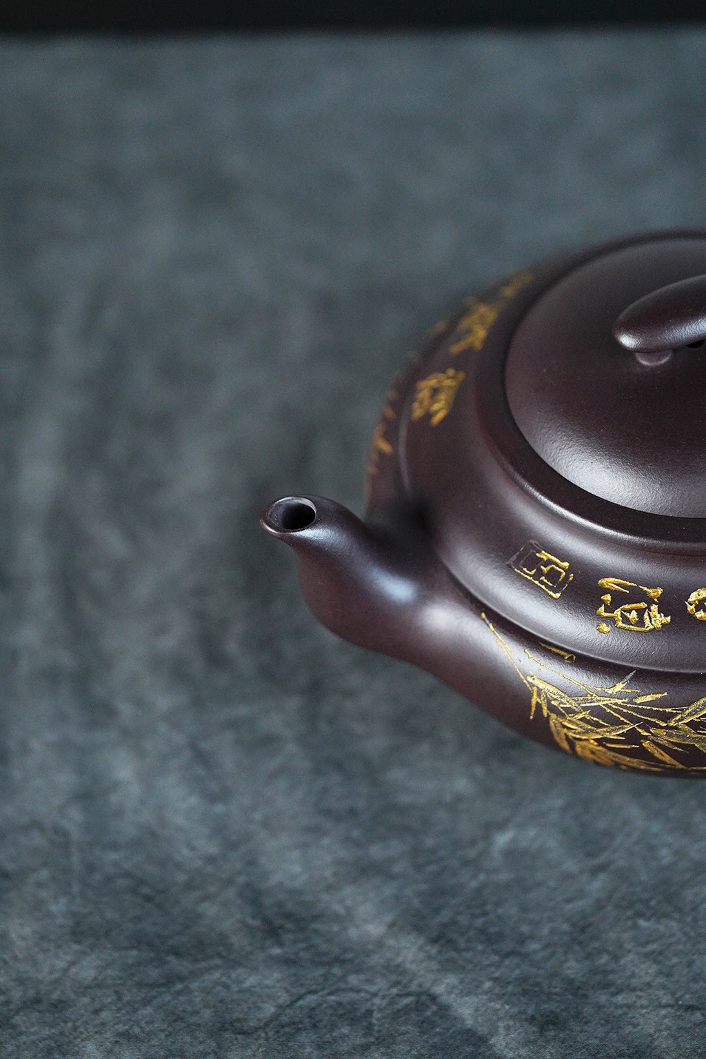 【上新桥】万庆元（国家级高级工艺美术师） 原矿紫茄泥 容量420cc 孔数：14孔