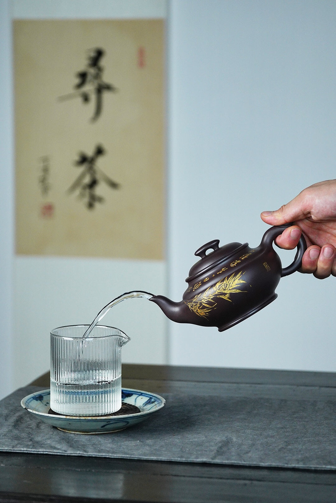 【上新桥】万庆元（国家级高级工艺美术师） 原矿紫茄泥 容量420cc 孔数：14孔