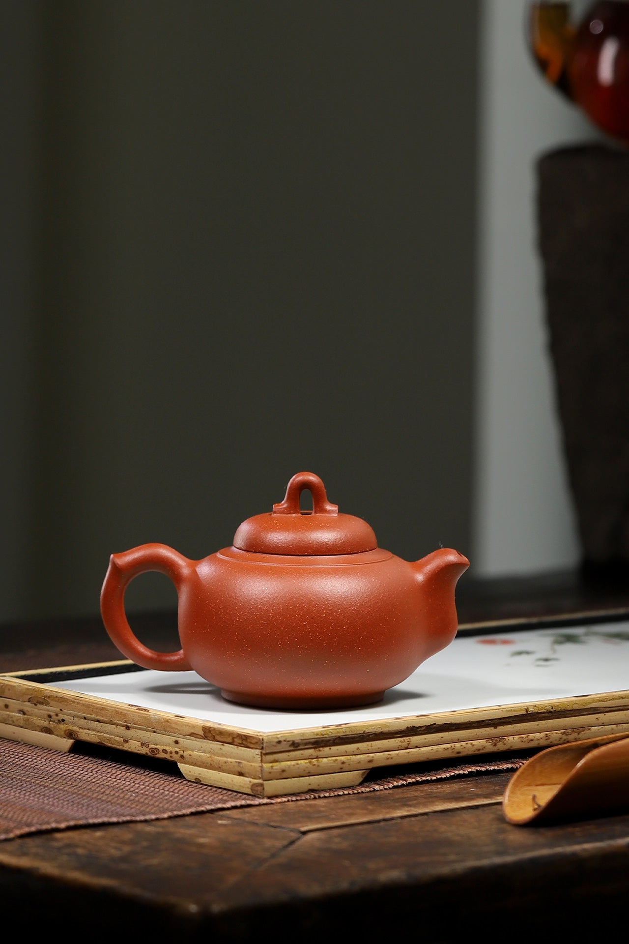 【思韵】 制壶：范俊华（国家级工艺美术师） 泥料：原矿降坡泥 容量：150cc