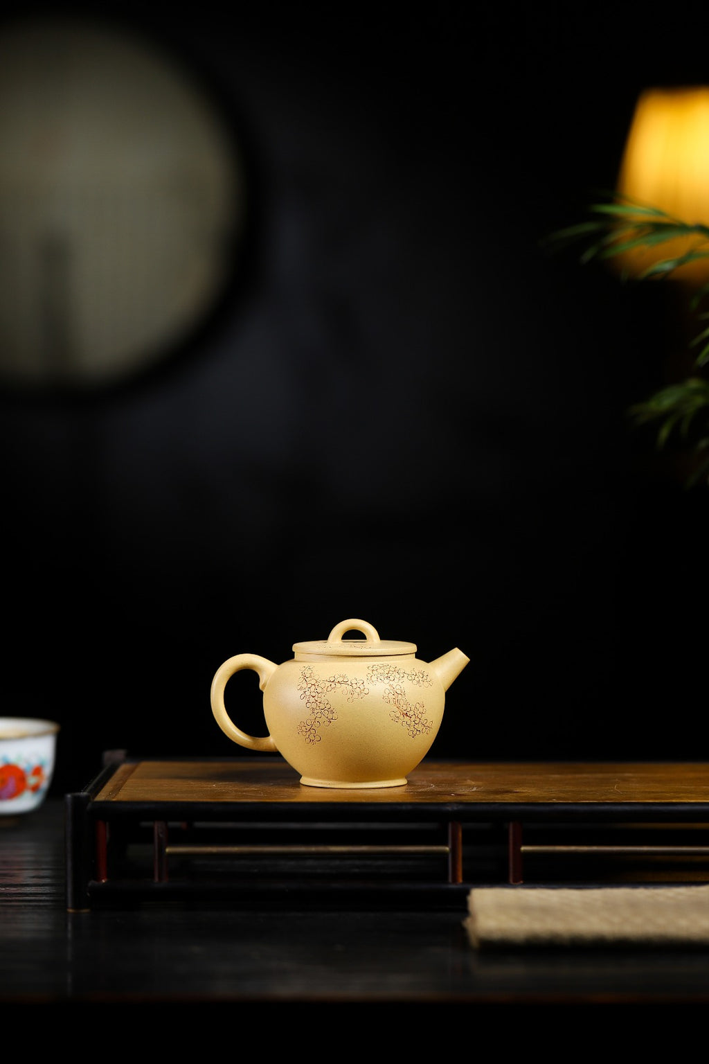【名称】拂圆 【容量】190cc 【孔数】7孔 【泥料】原矿本山绿泥 【作者】许响新（国家级助理工艺美术师）