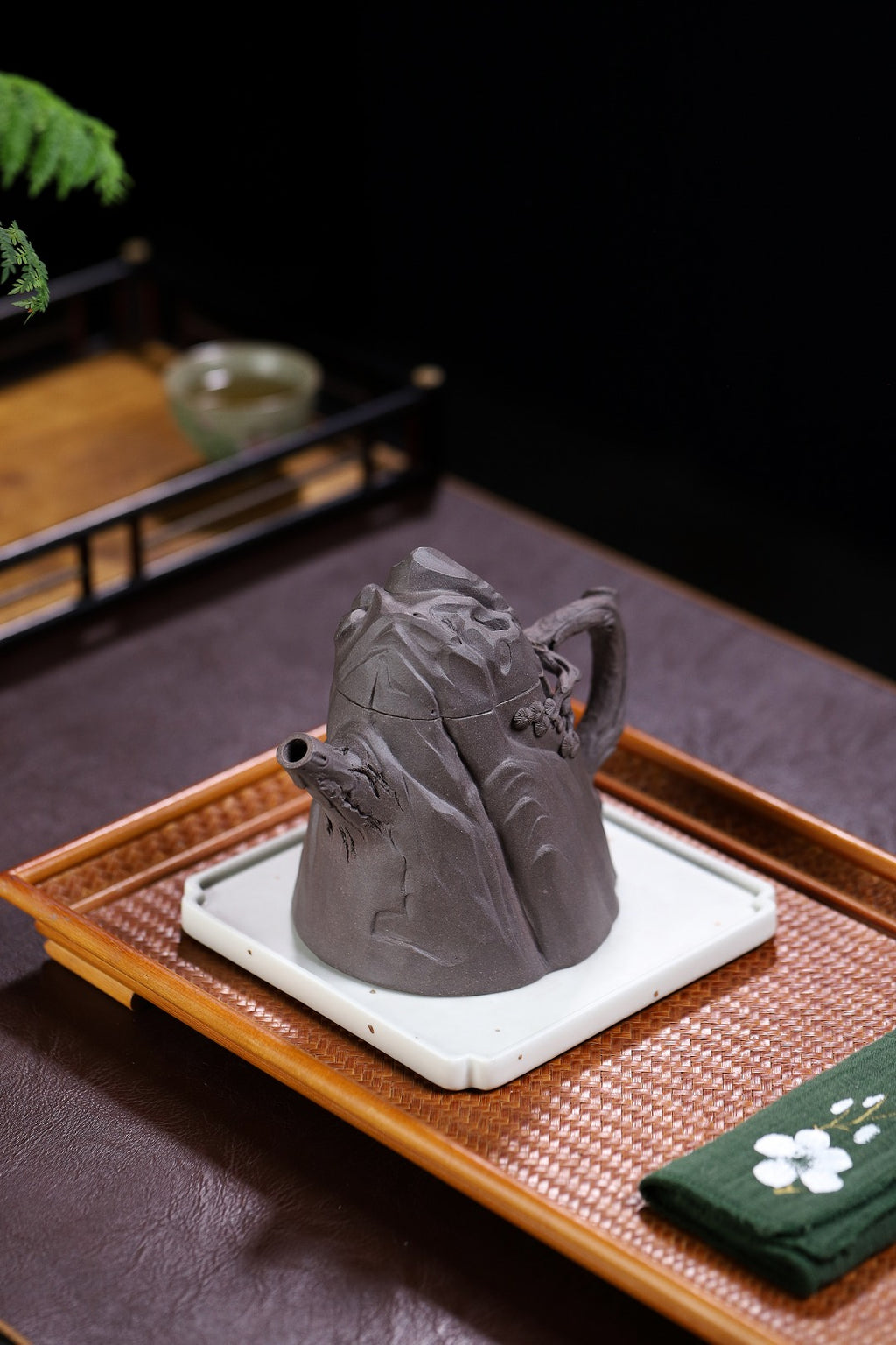 全手工制作 【假山】 泥料：原矿青灰泥 容量：460cc  孔数：24孔