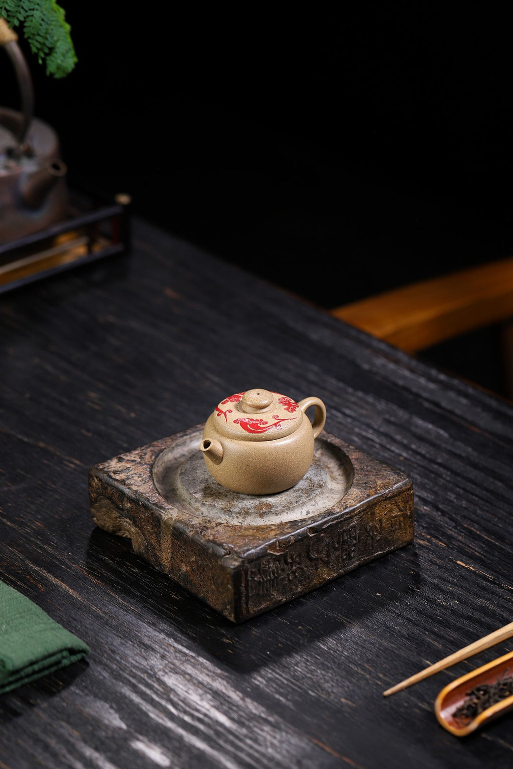 描红【巨轮】 泥料：原矿段泥 容量：100cc  内推球孔
