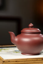 【笑樱】 制壶：范俊华 （国家级工艺美术师） 泥料：原矿紫泥 容量：230cc
